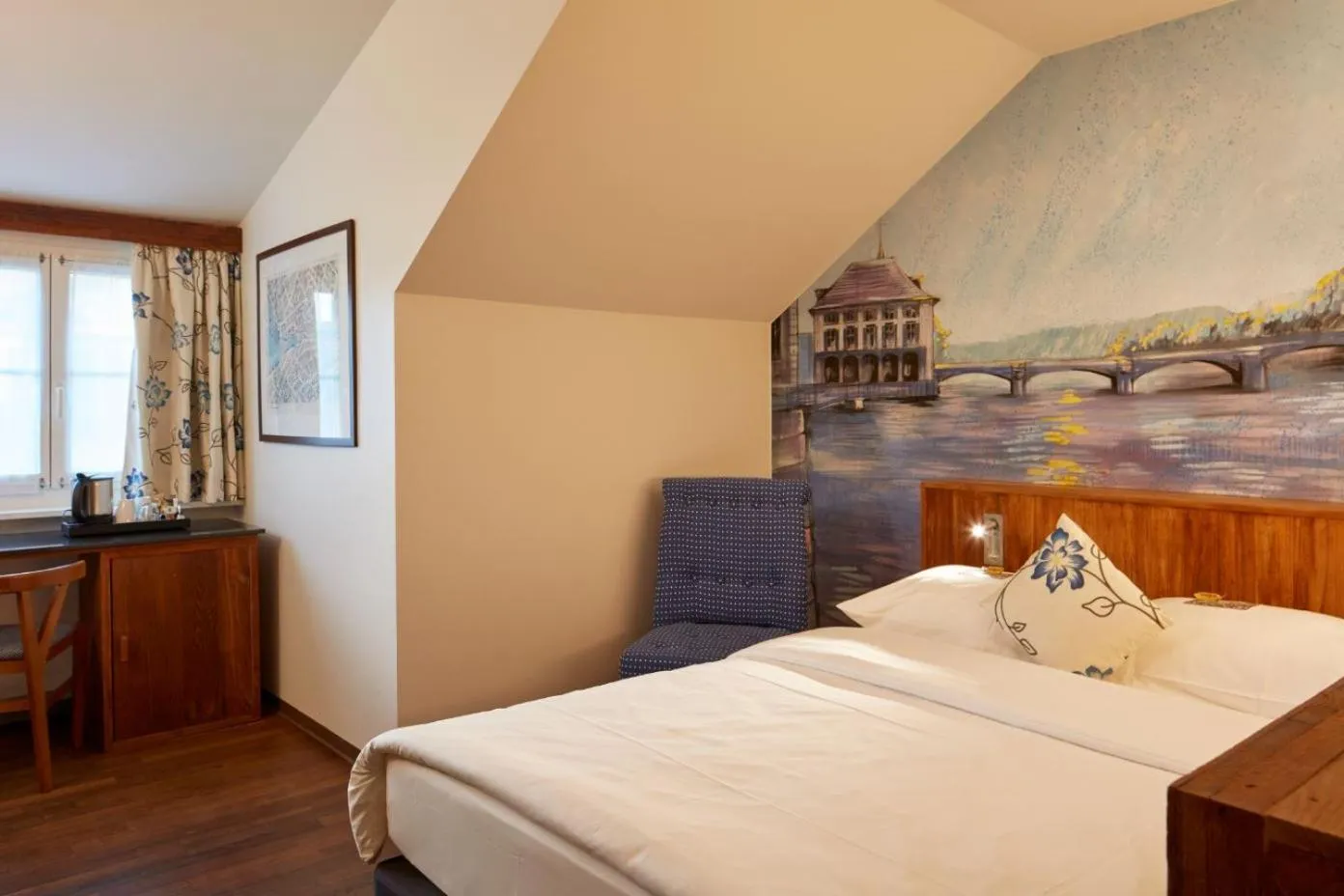 Superior Single Room in Hotel Adler Zürich