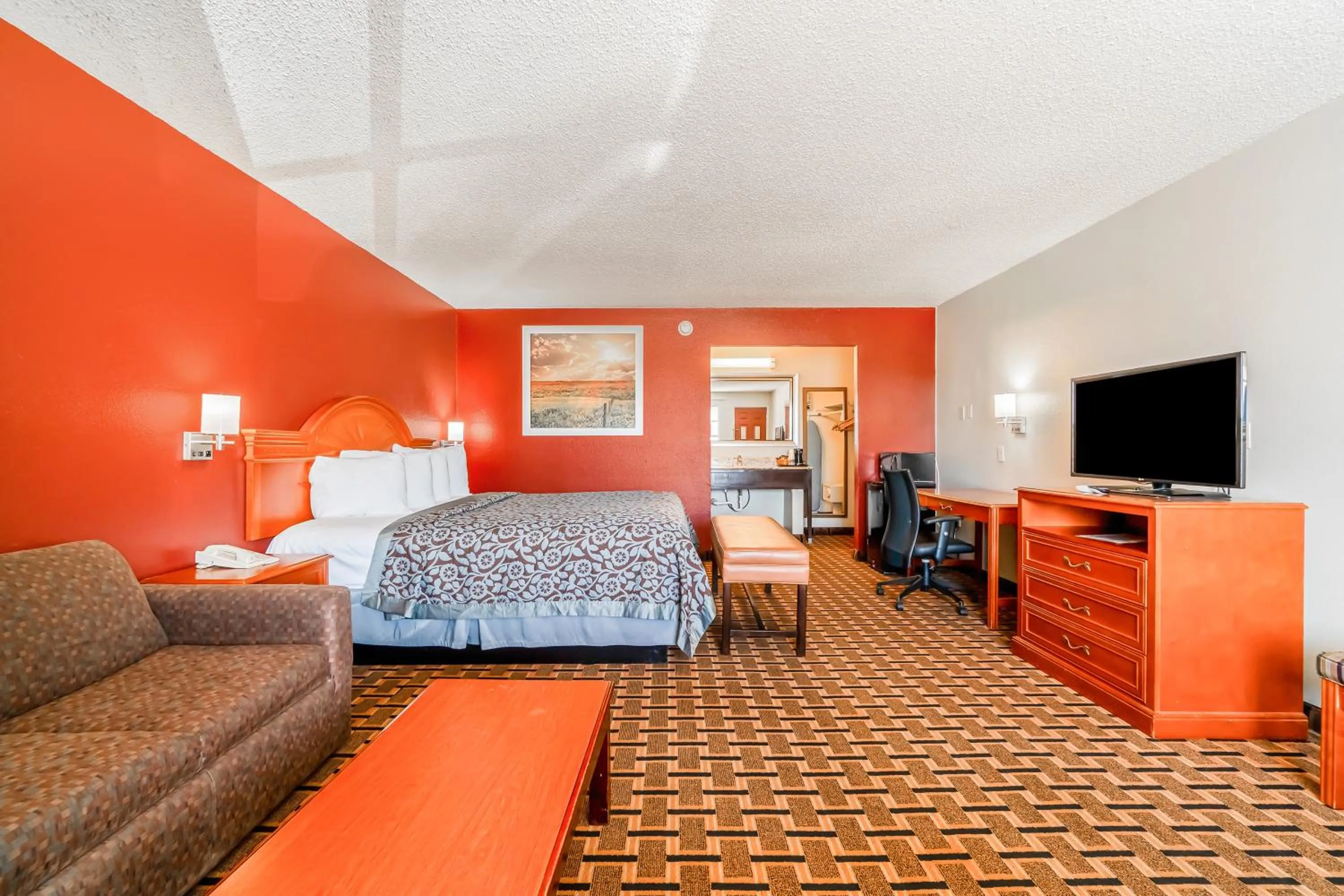 King Bed with Sofa Bed Non-Smoking in Lone Star Inn by OYO Vernon Texas Hwy 287