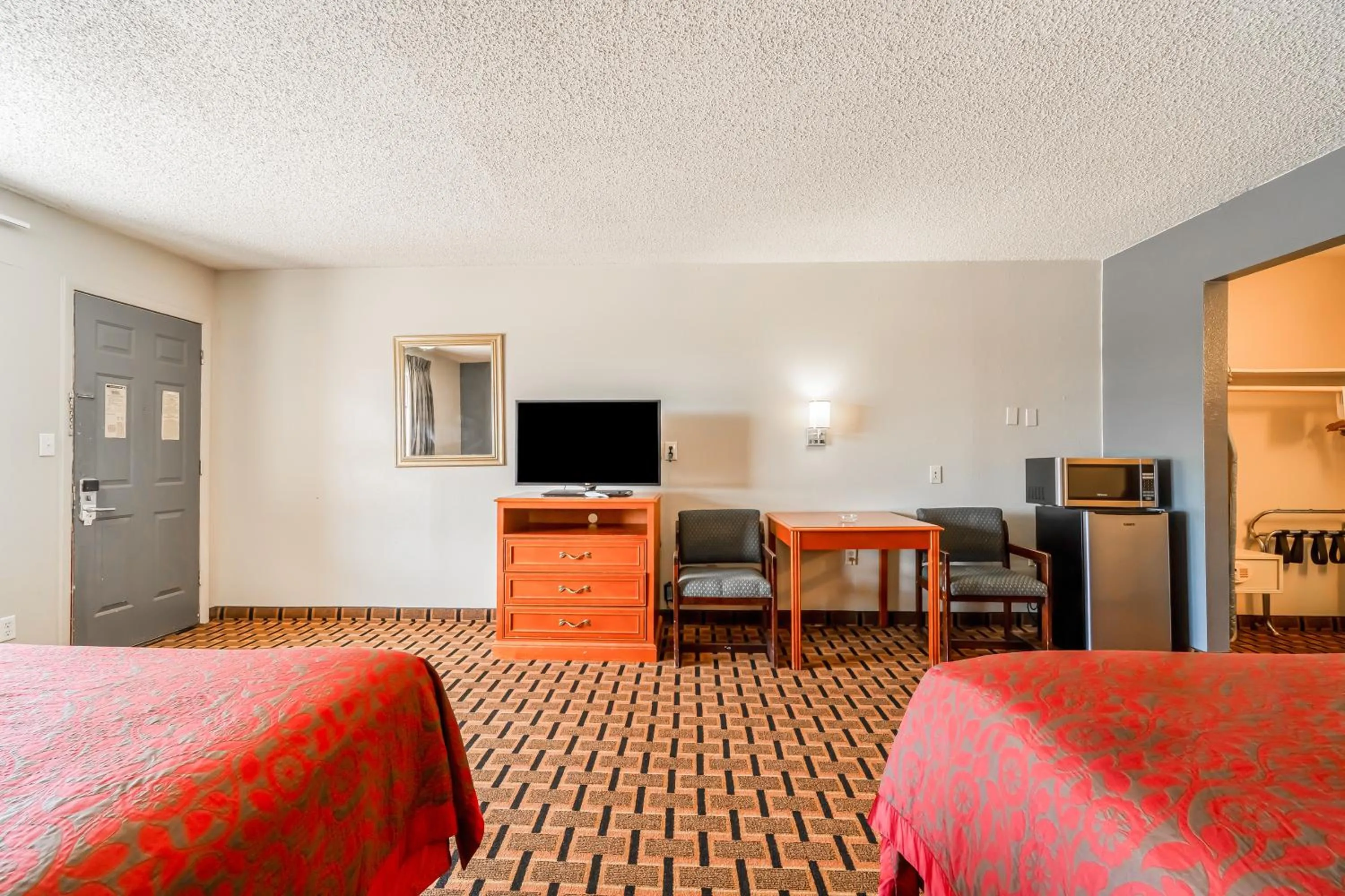 2 Queen Beds Non-Smoking in Lone Star Inn by OYO Vernon Texas Hwy 287