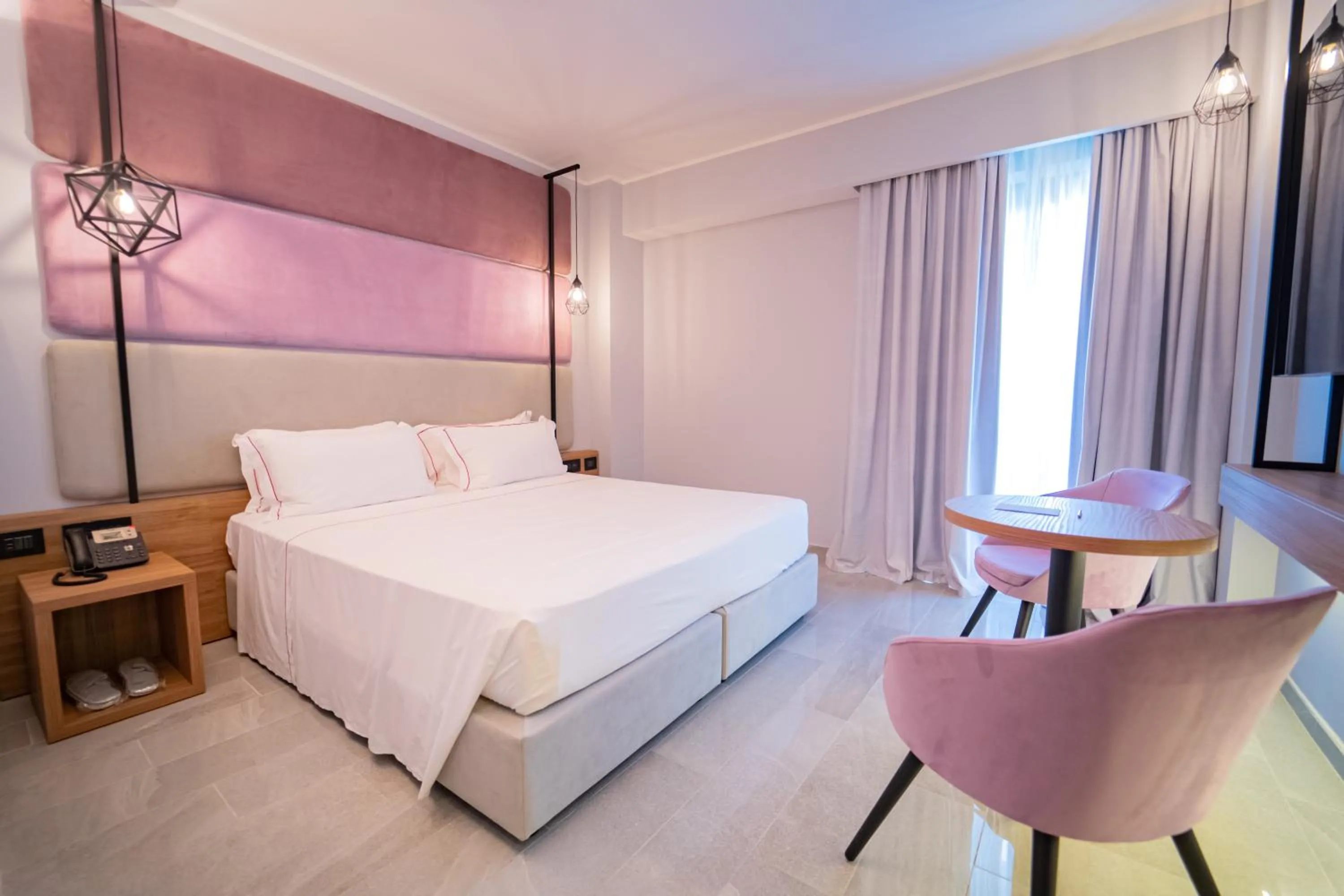 Family Queen Room with Two Queen Beds - Connecting Room/Non-Smoking in Best Western Plus Sabaudia Hotel