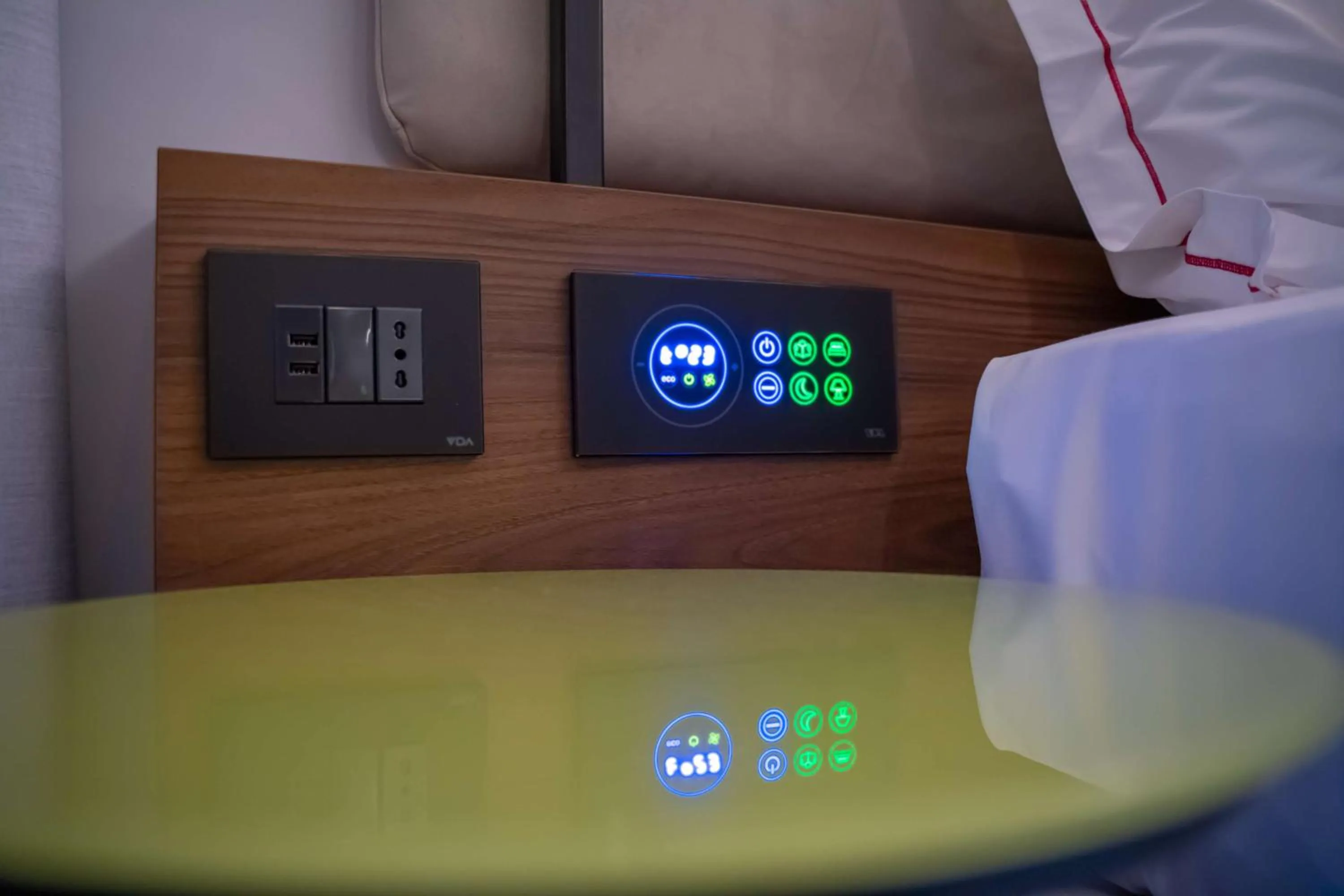 Superior Double Room with Roll-In Shower - Disability Access/Non-Smoking in Best Western Plus Sabaudia Hotel