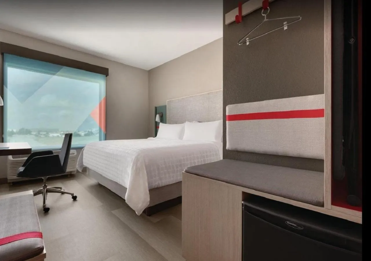 Standard King Room in avid hotel Sioux City - Downtown by IHG