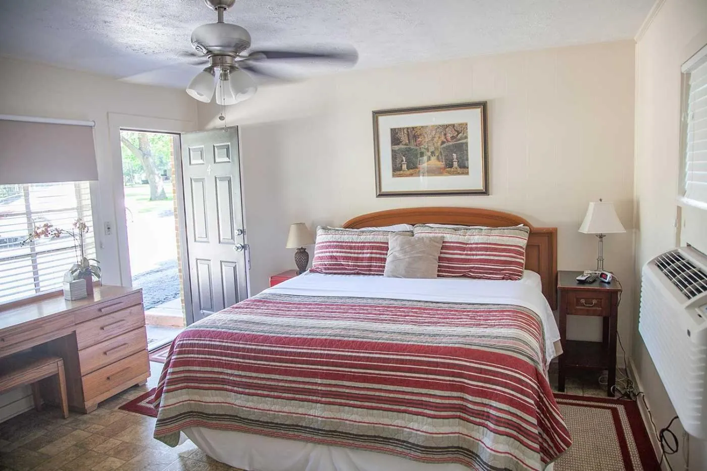 King Studio in Shiner Country Inn