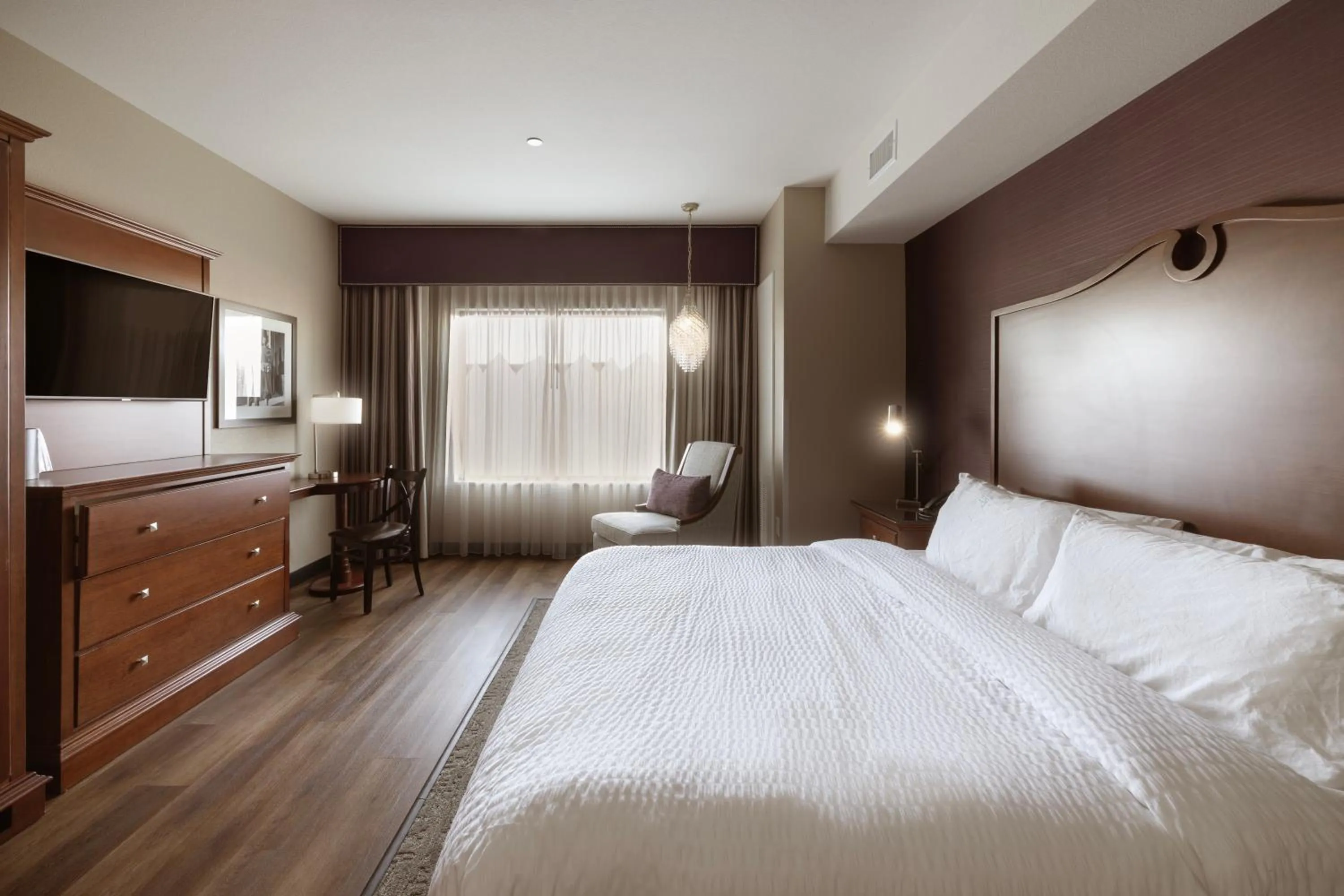 Deluxe King Room in The Parker Hotel