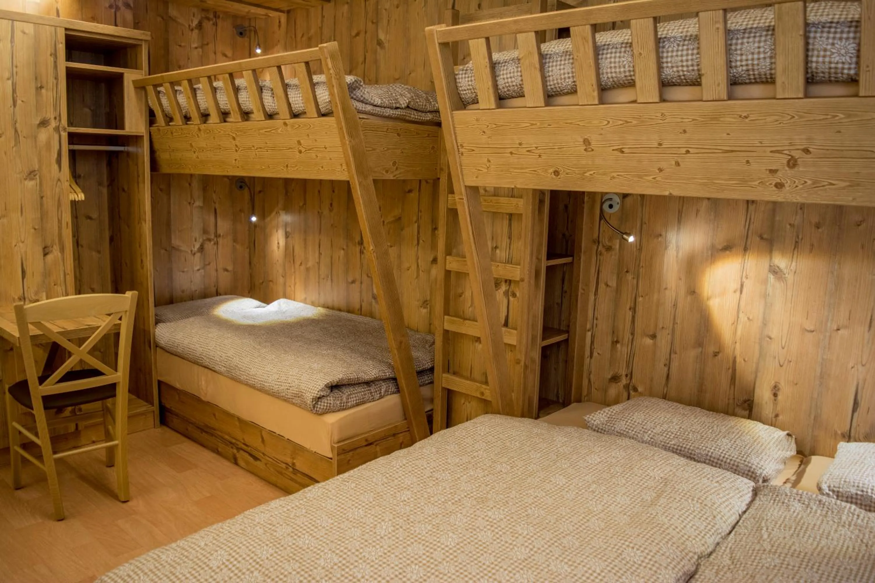 Family Room in Alpine Classic Hotel