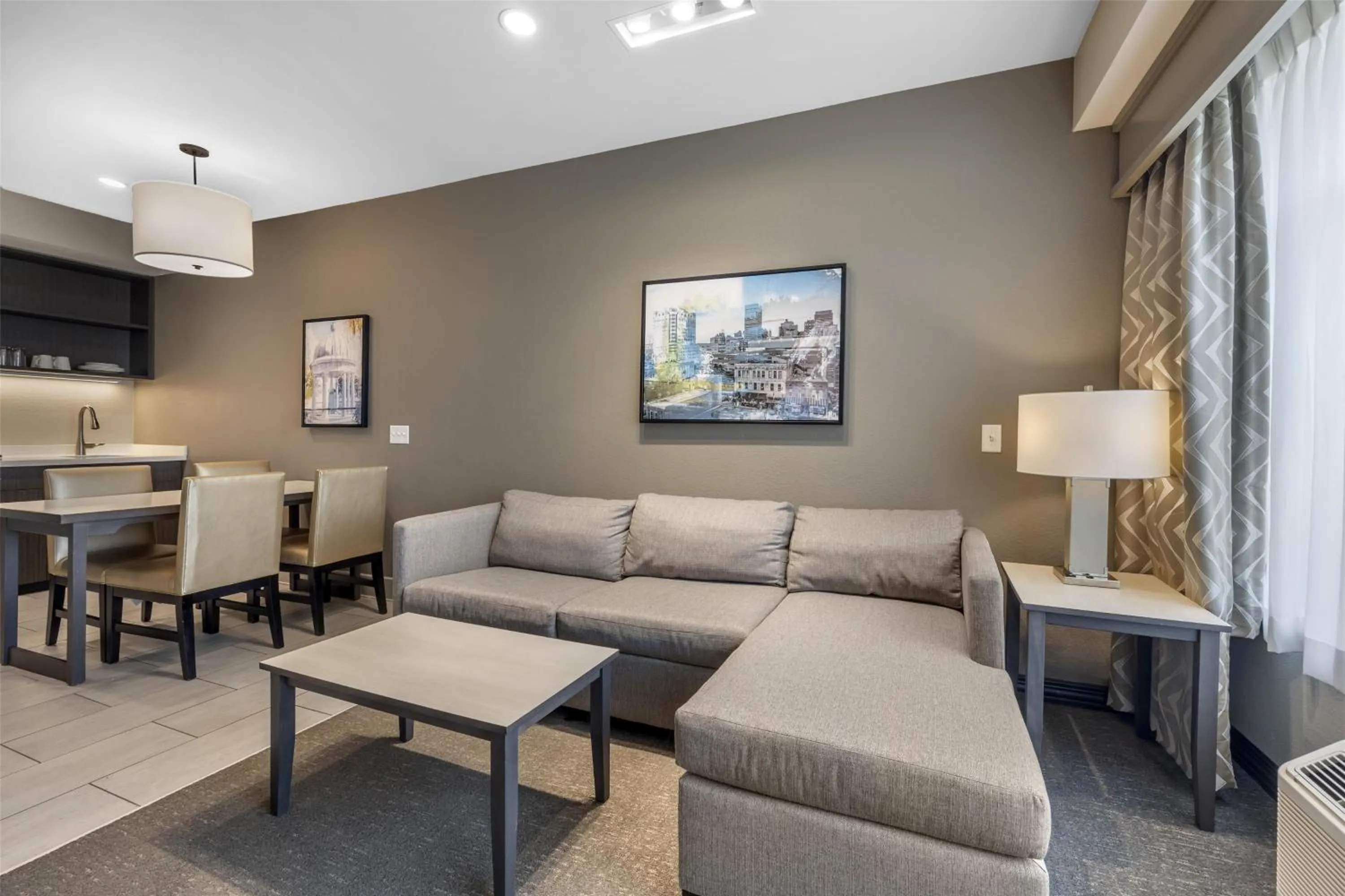 Queen Suite with Two Queen Beds and Sofa Bed in Best Western Plus Executive Residency Jackson Northeast