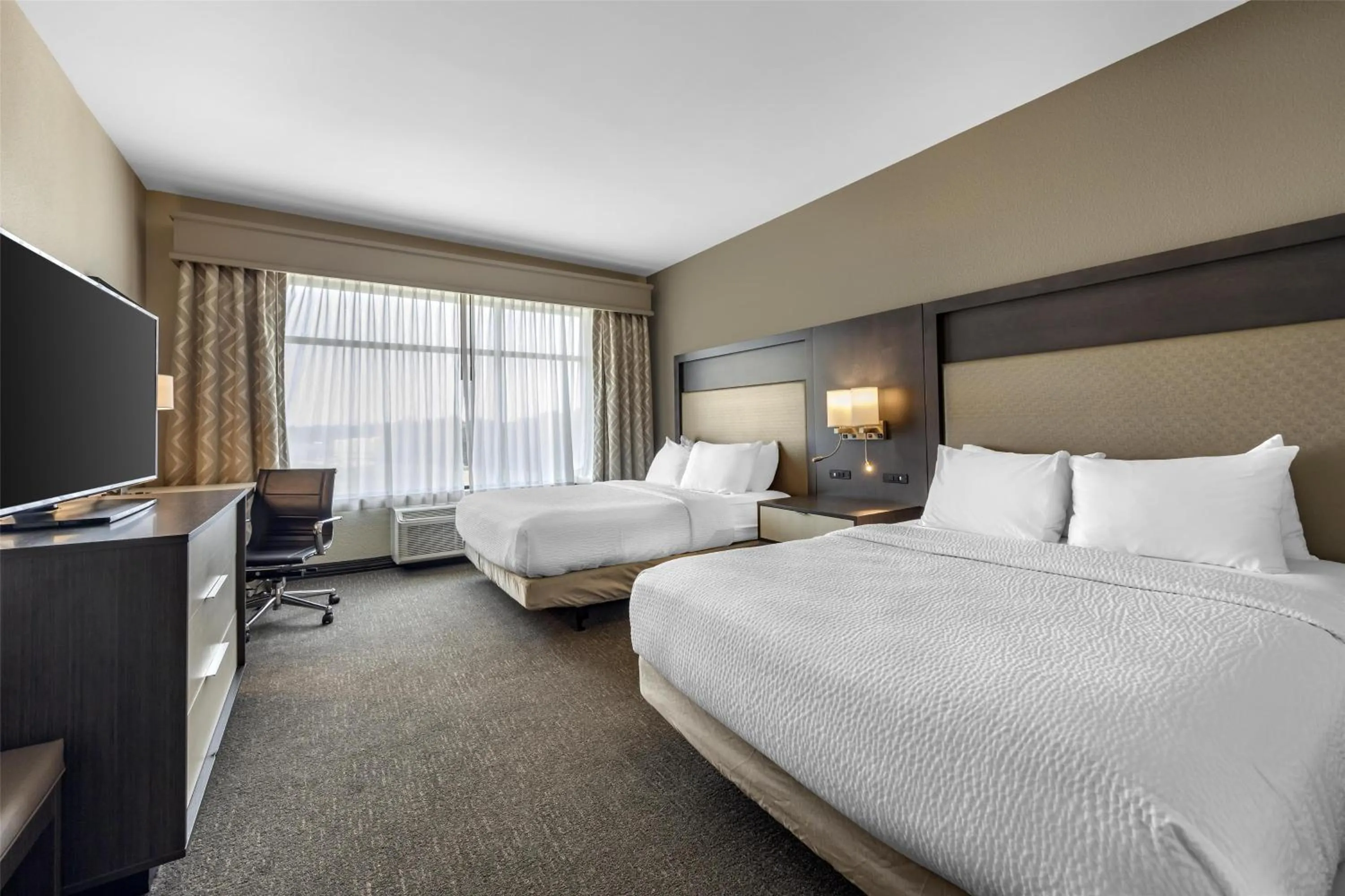 Queen Suite with Two Queen Beds and Sofa Bed - Bath Tub/Disability Access in Best Western Plus Executive Residency Jackson Northeast