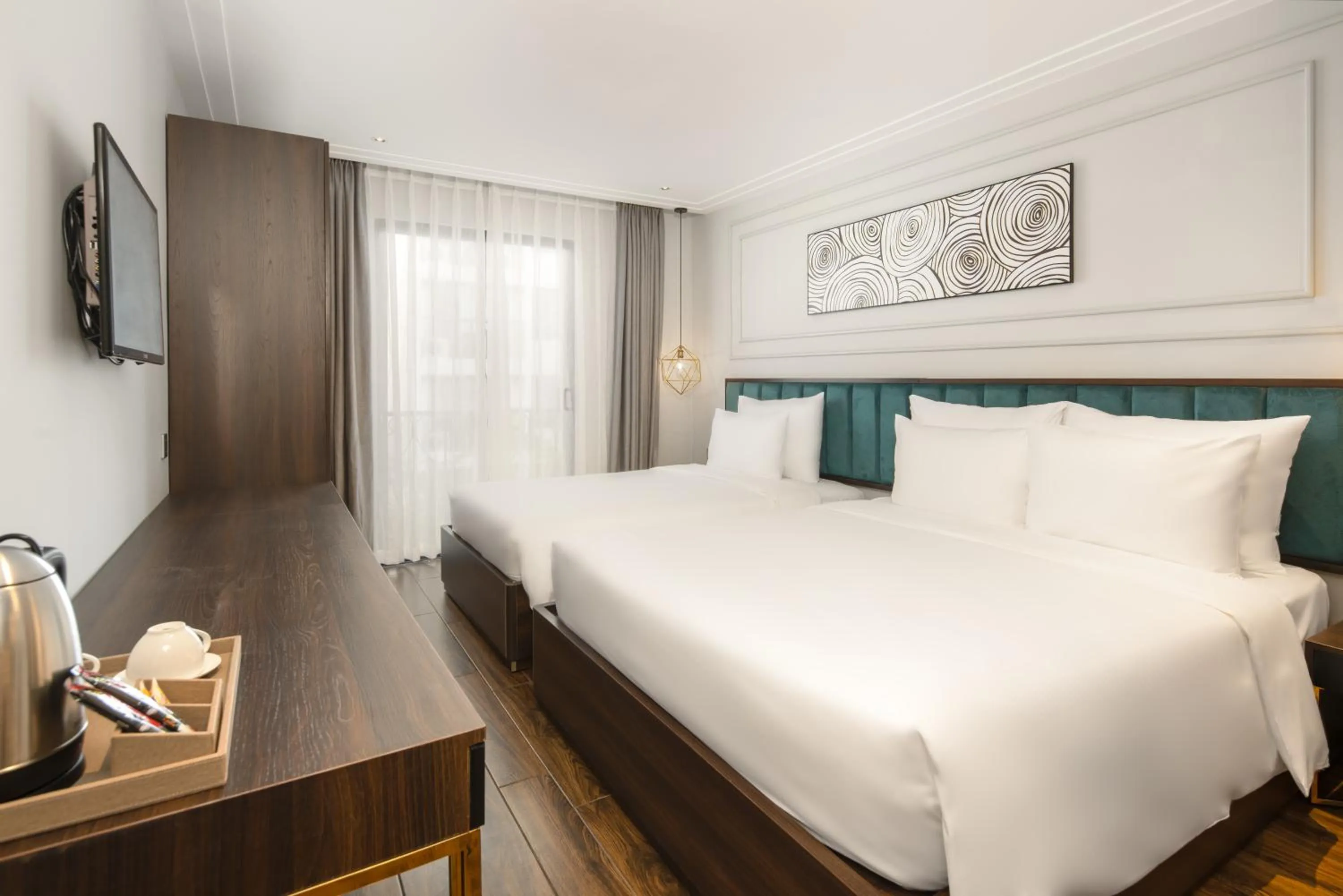 Suite with City View in Adela Boutique Hotel - Infinity Pool