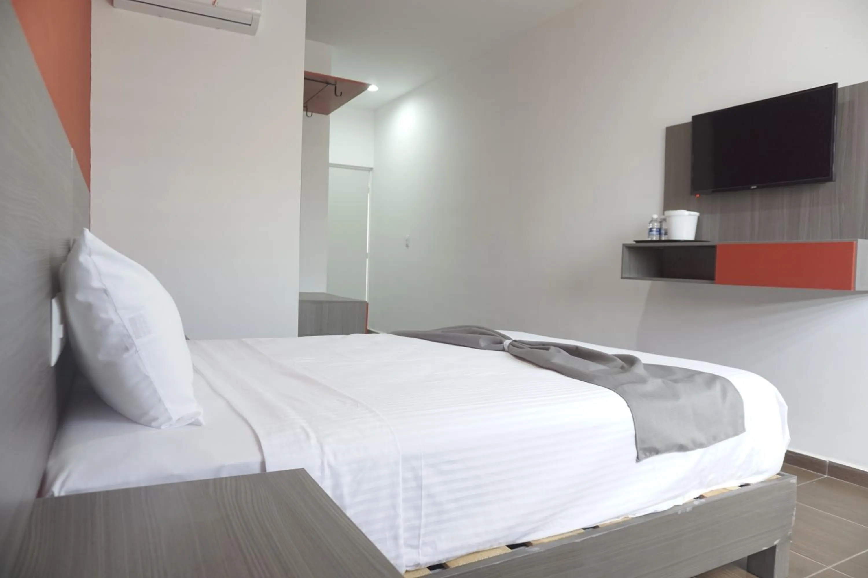 Queen Room in Aló Select Mazatlan