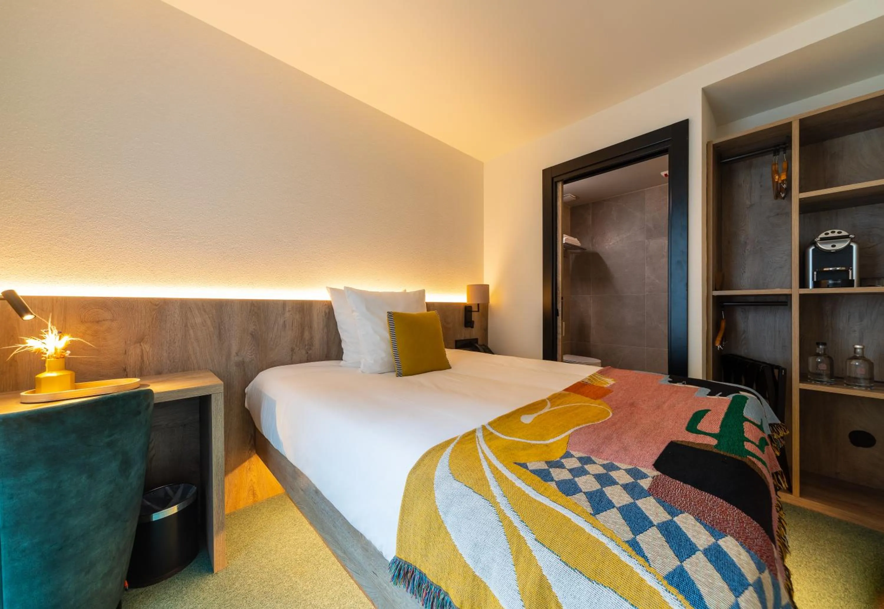 Superior Single Room in Kazakiwi