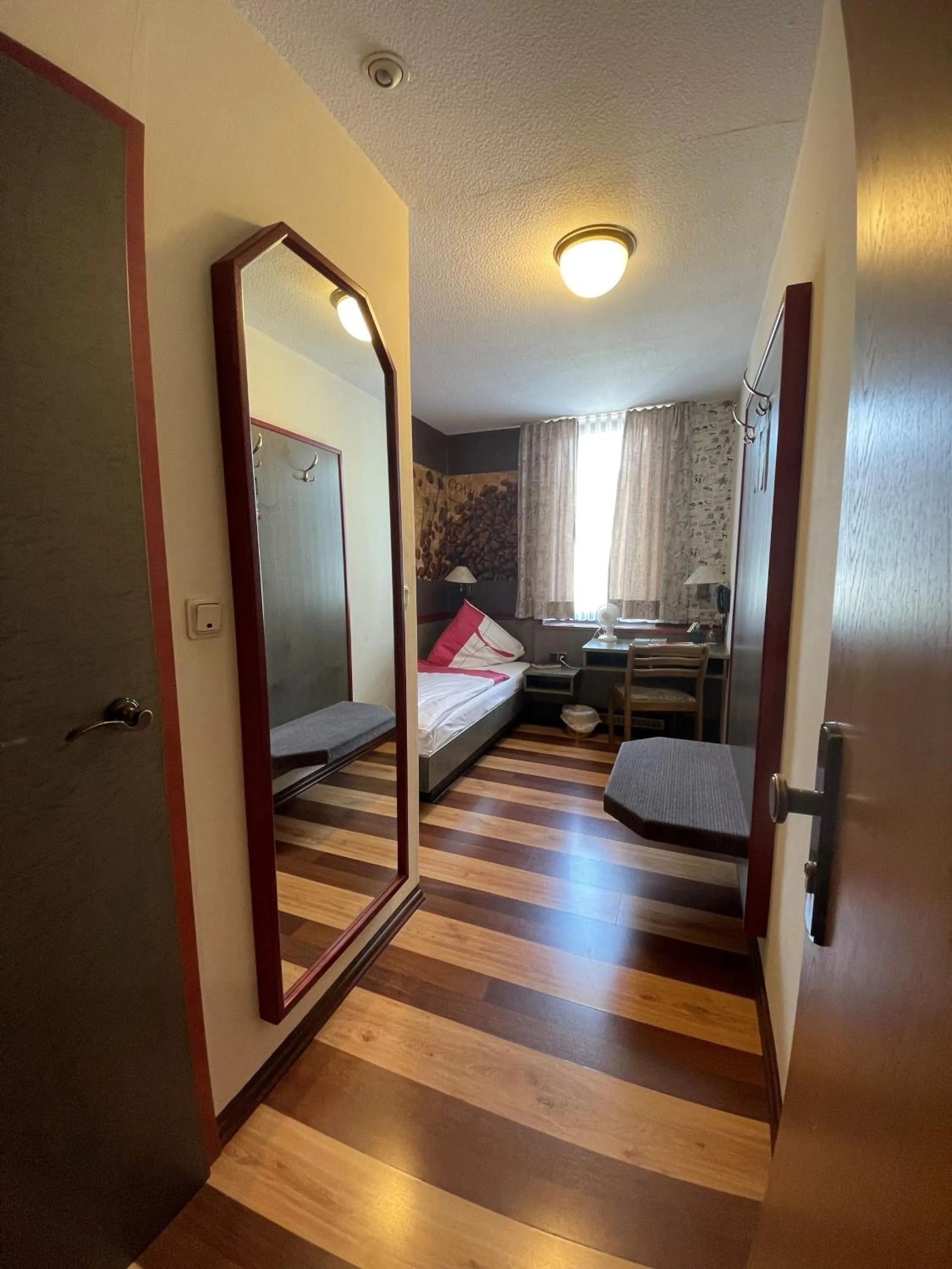 Single Room in Hotel Bebra's Hessischer Hof