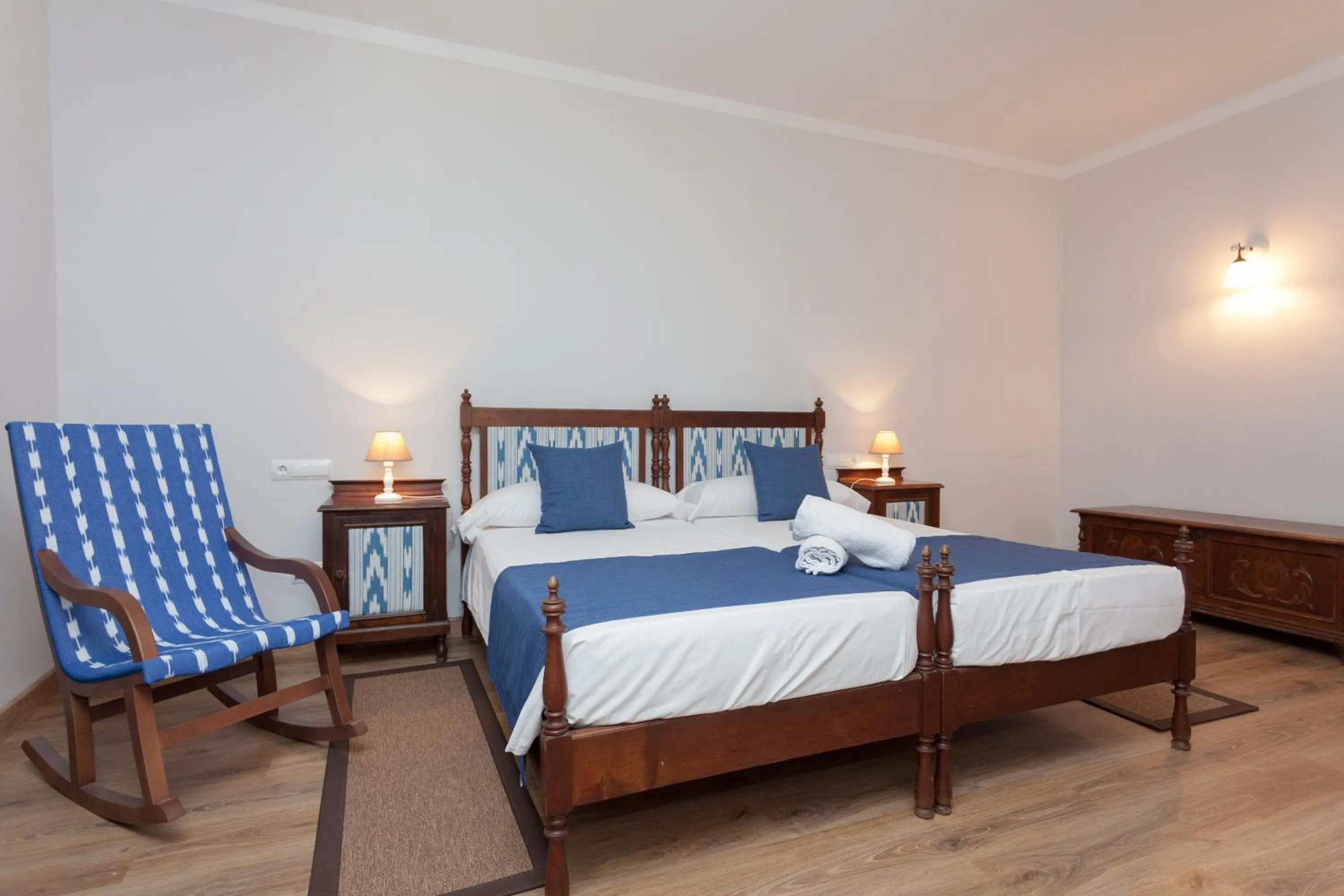 Twin Room with Air-Conditioning in Hotel El Guía