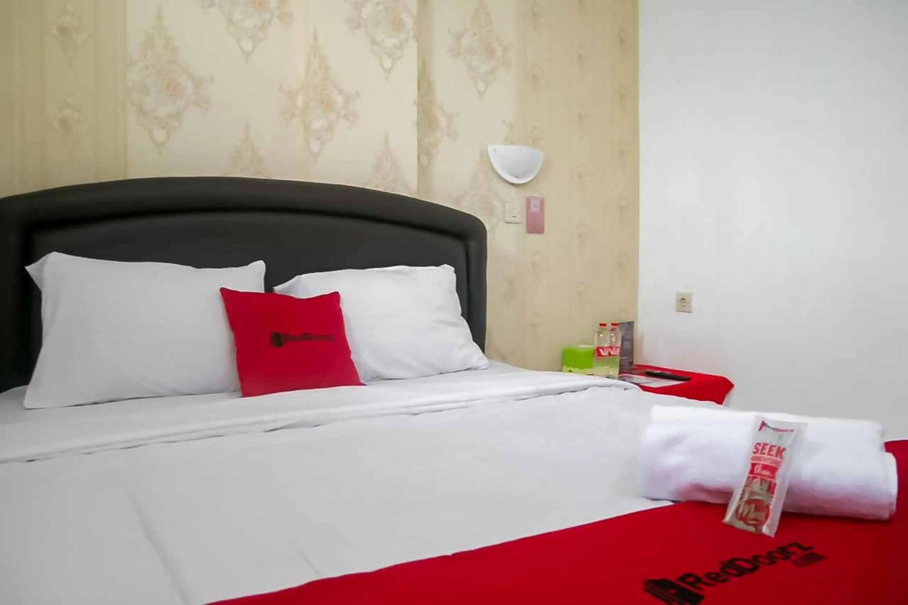 Double Room in RedDoorz Plus @ Alun Alun Nganjuk