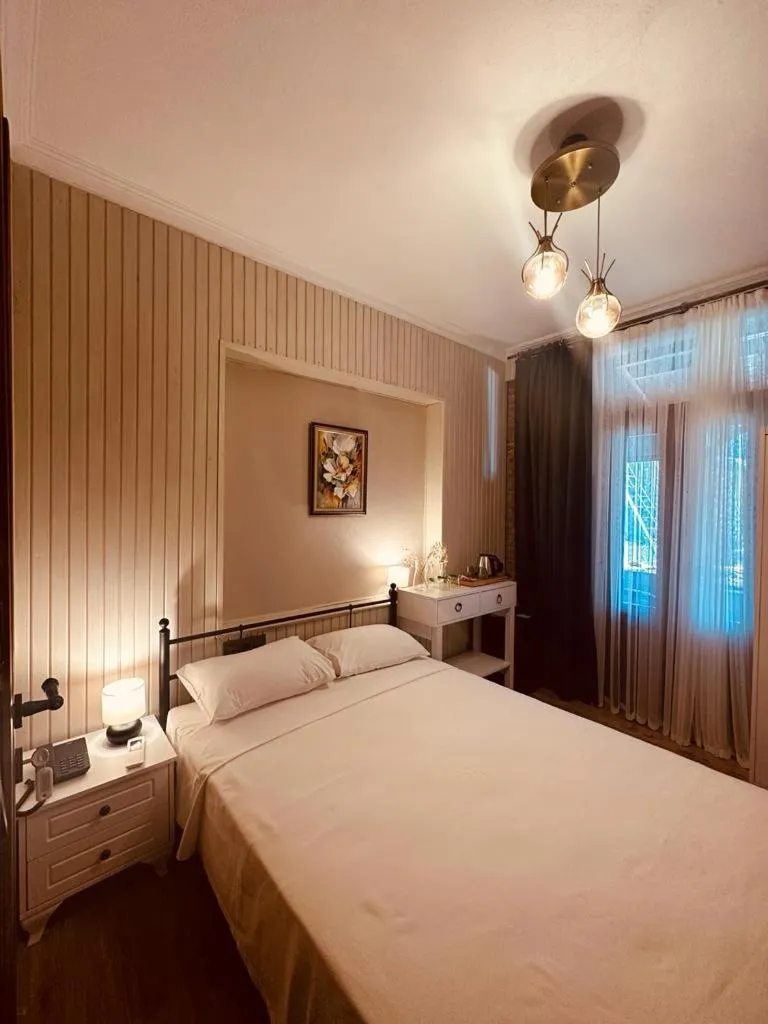 Double Room with Balcony in La Casa Carina