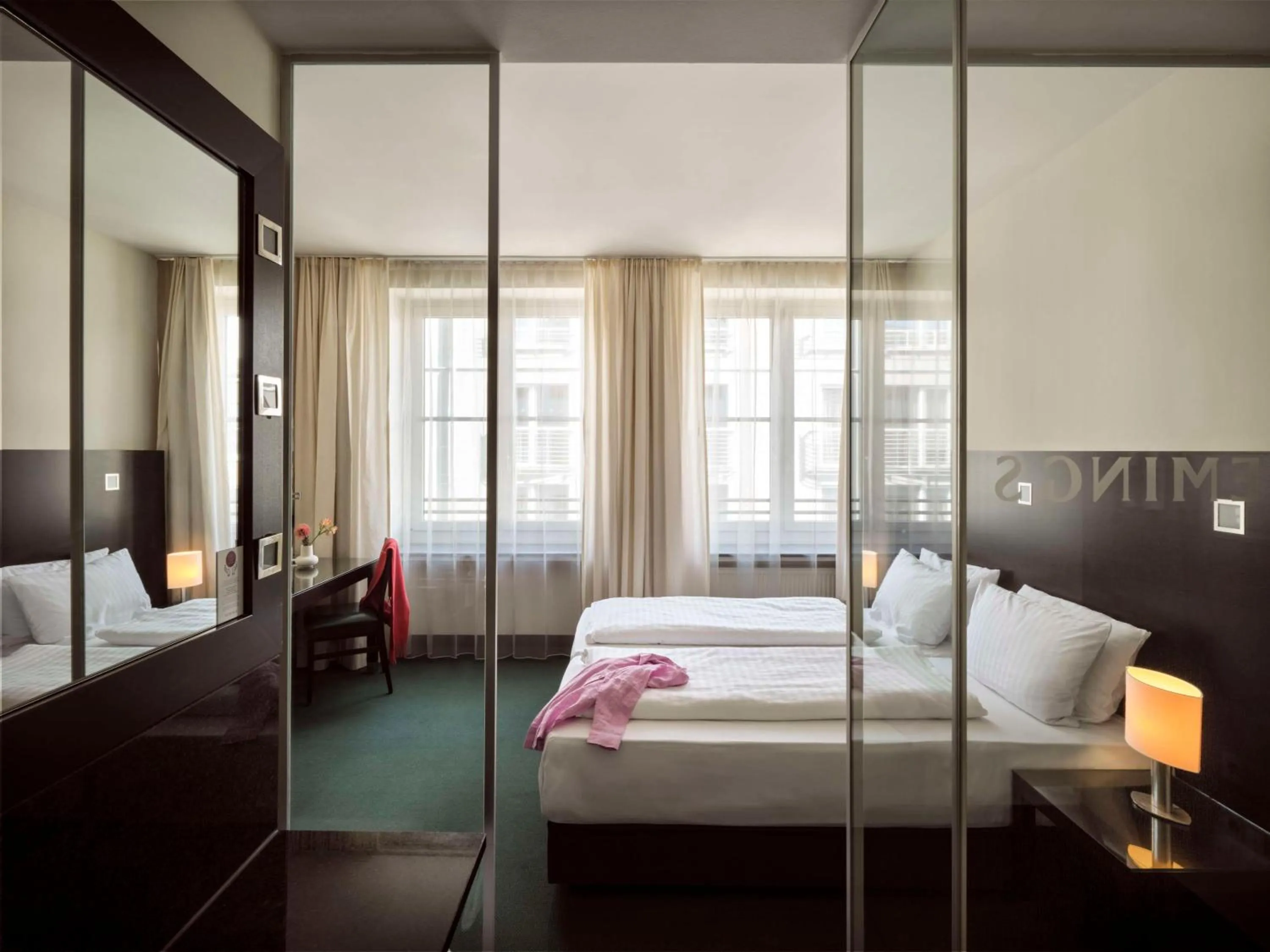 Superior Double Room in Flemings Hotel München-City