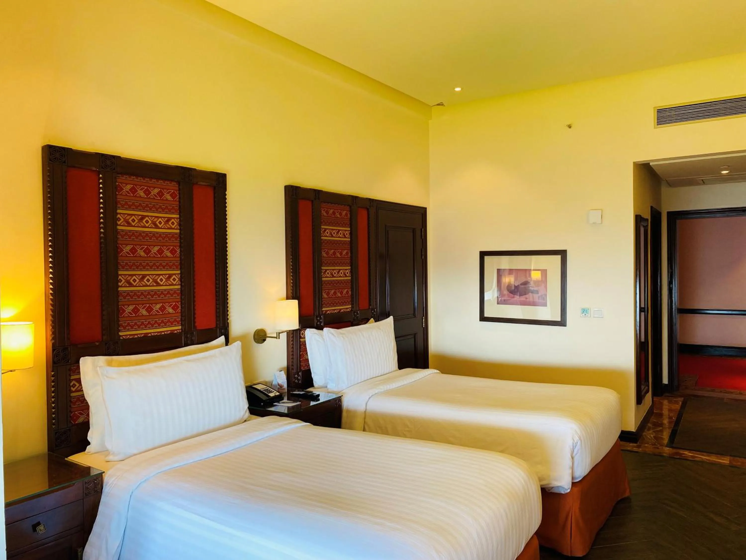 Deluxe Twin Room in Pearl Continental Hotel Malam Jabba