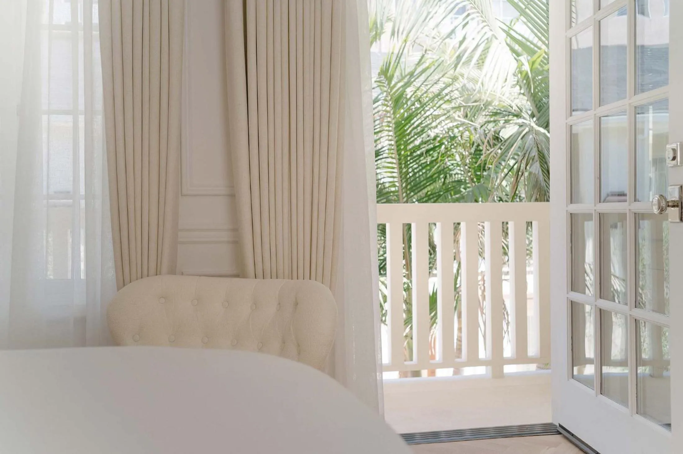 Deluxe Single Room with Balcony - single occupancy in Cara Hotel