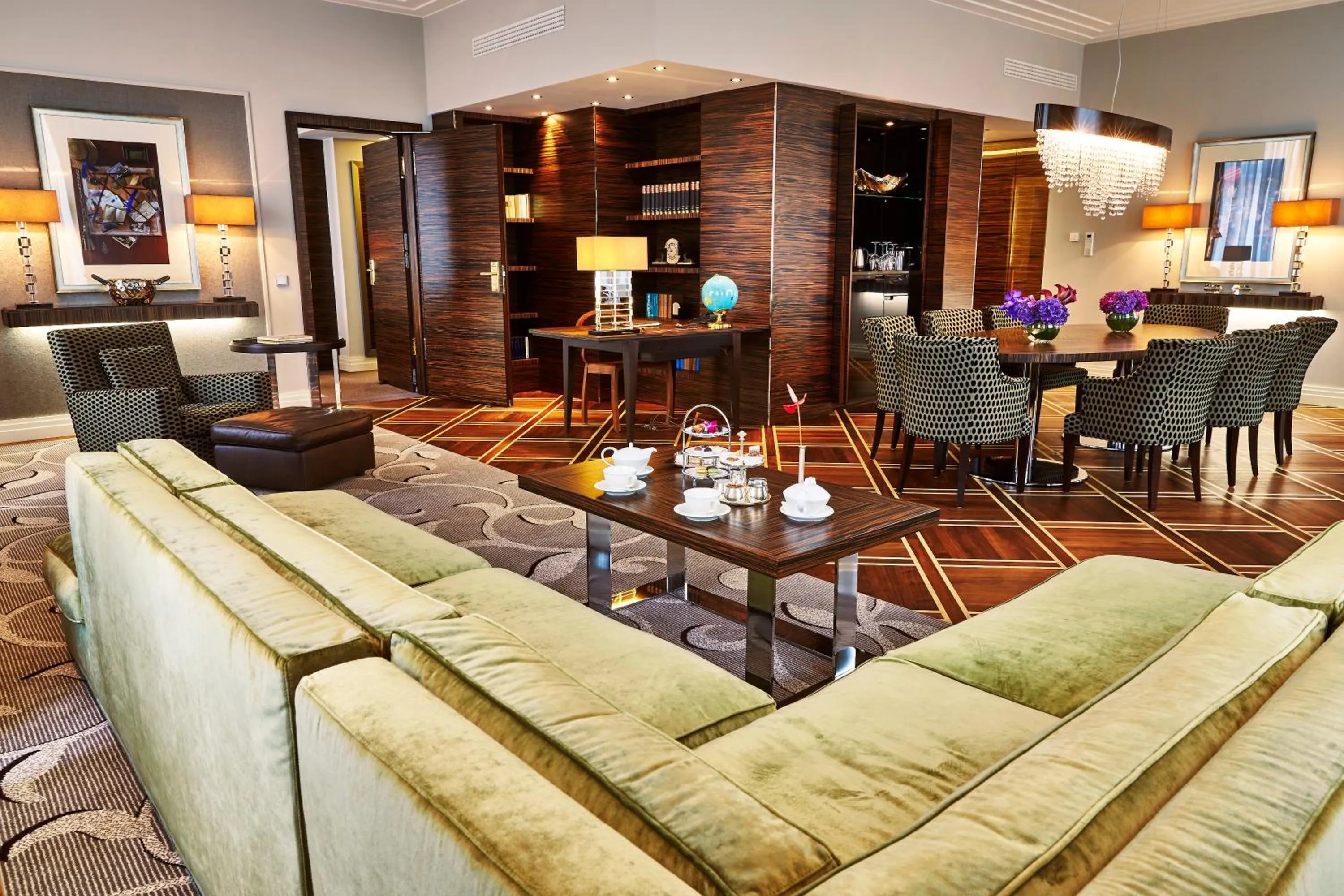 Presidential Suite in Steigenberger Icon Frankfurter Hof