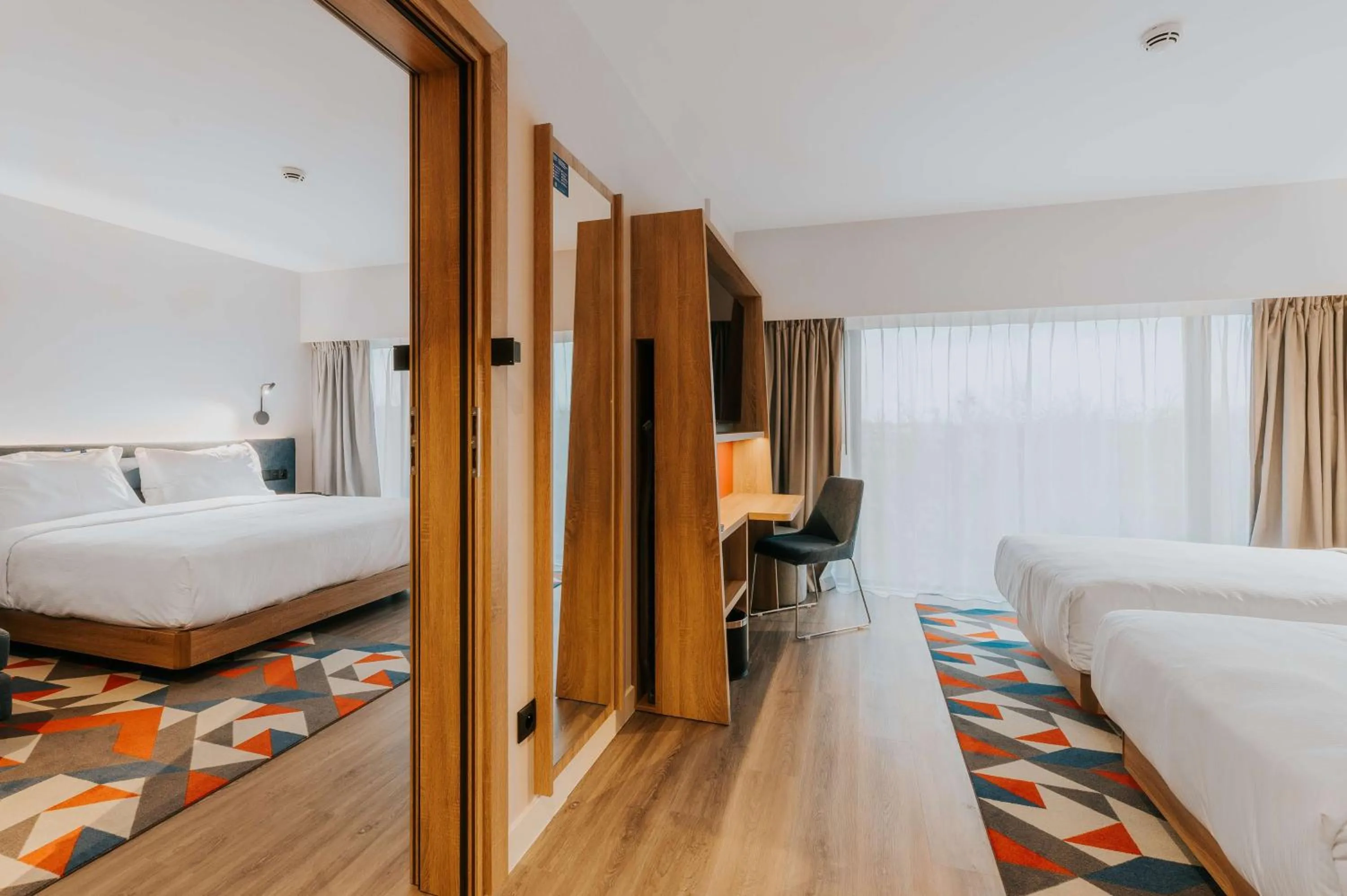 Family Connecting Rooms in Hampton By Hilton Warsaw Reduta