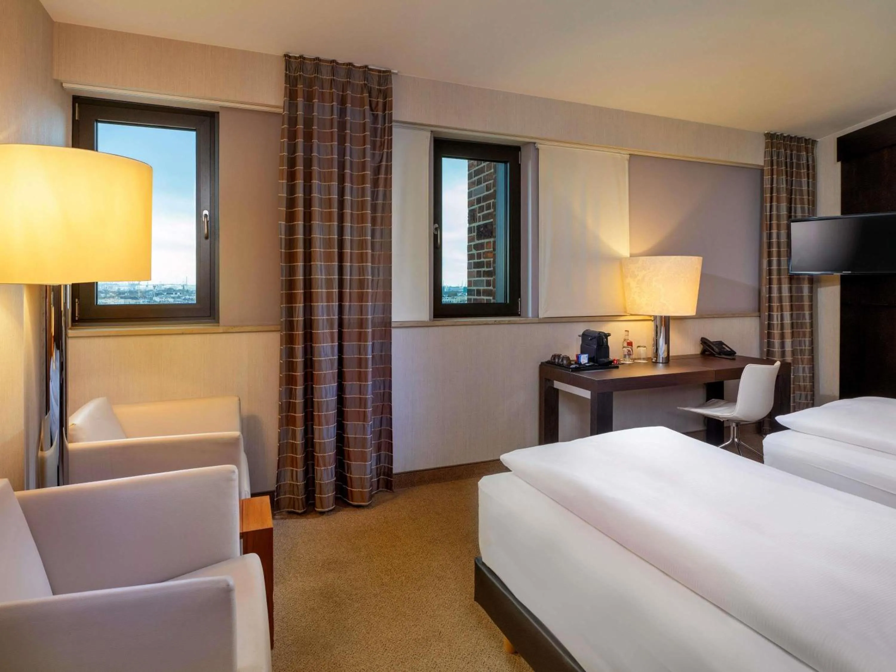 Superior Twin Room - single occupancy in MÖVENPICK Hotel Hamburg City