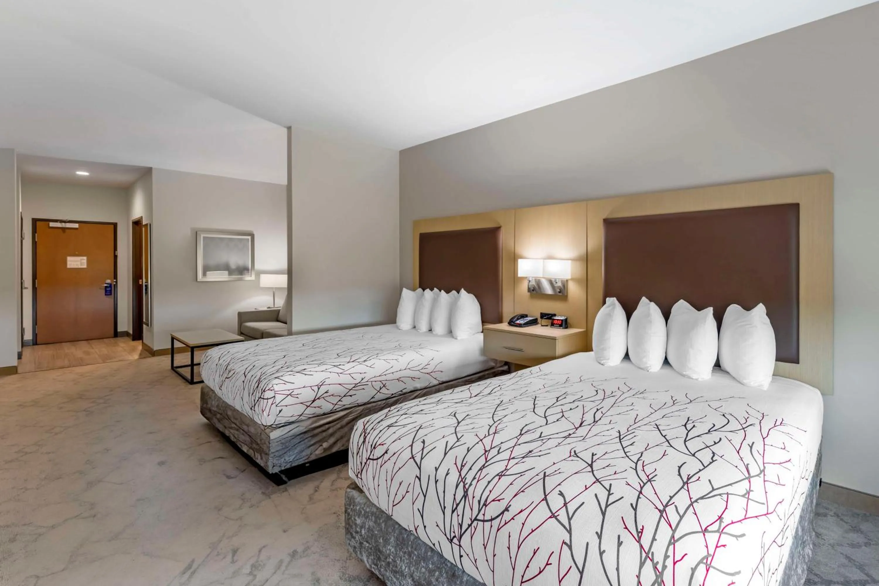 Queen Suite with Two Queen Beds - Disability Access in Best Western Plus Chickasha Inn