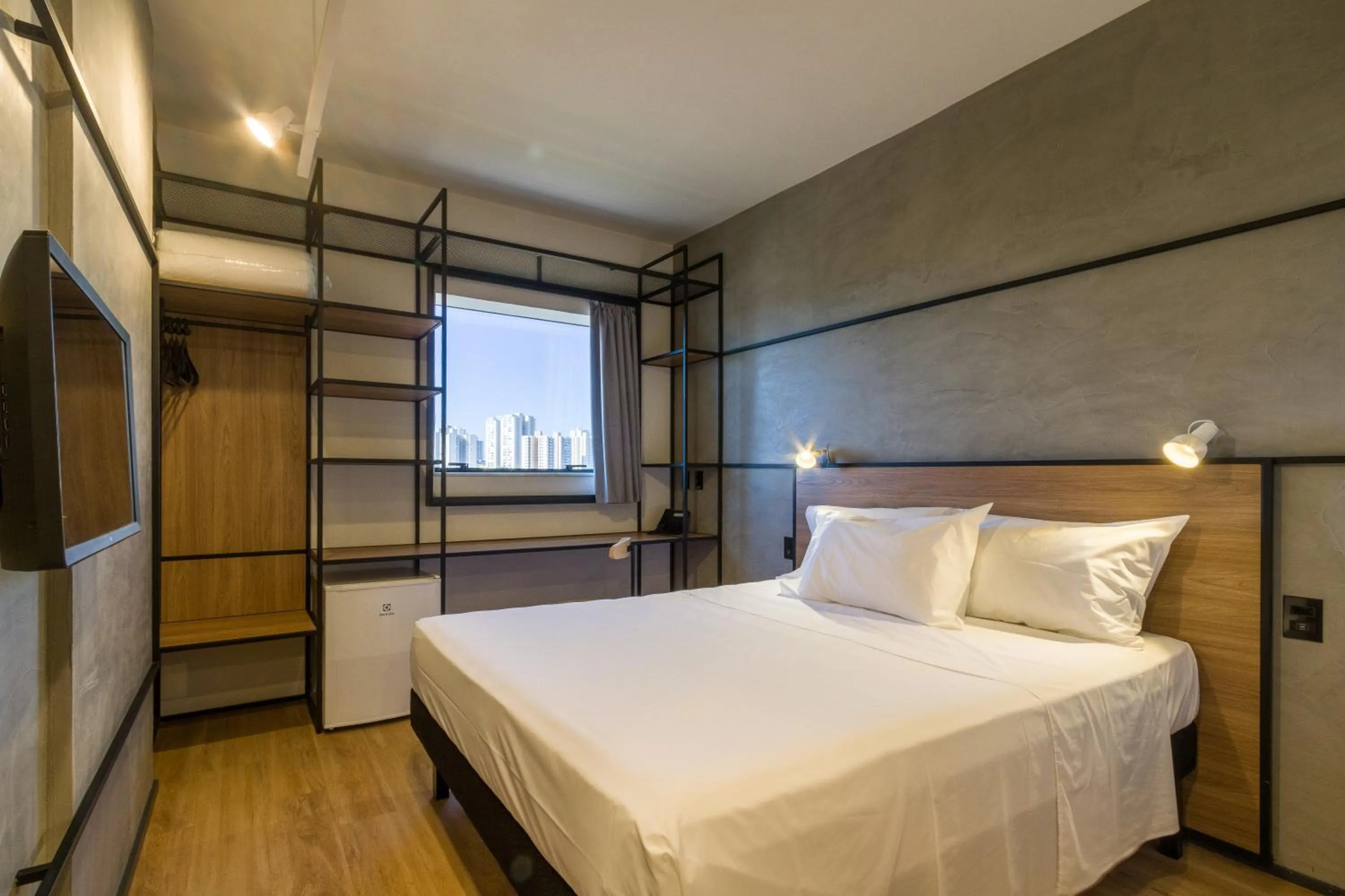 Modern Apartment with 1 Double Bed - single occupancy in ibis Ribeirao Preto Vila do Golf