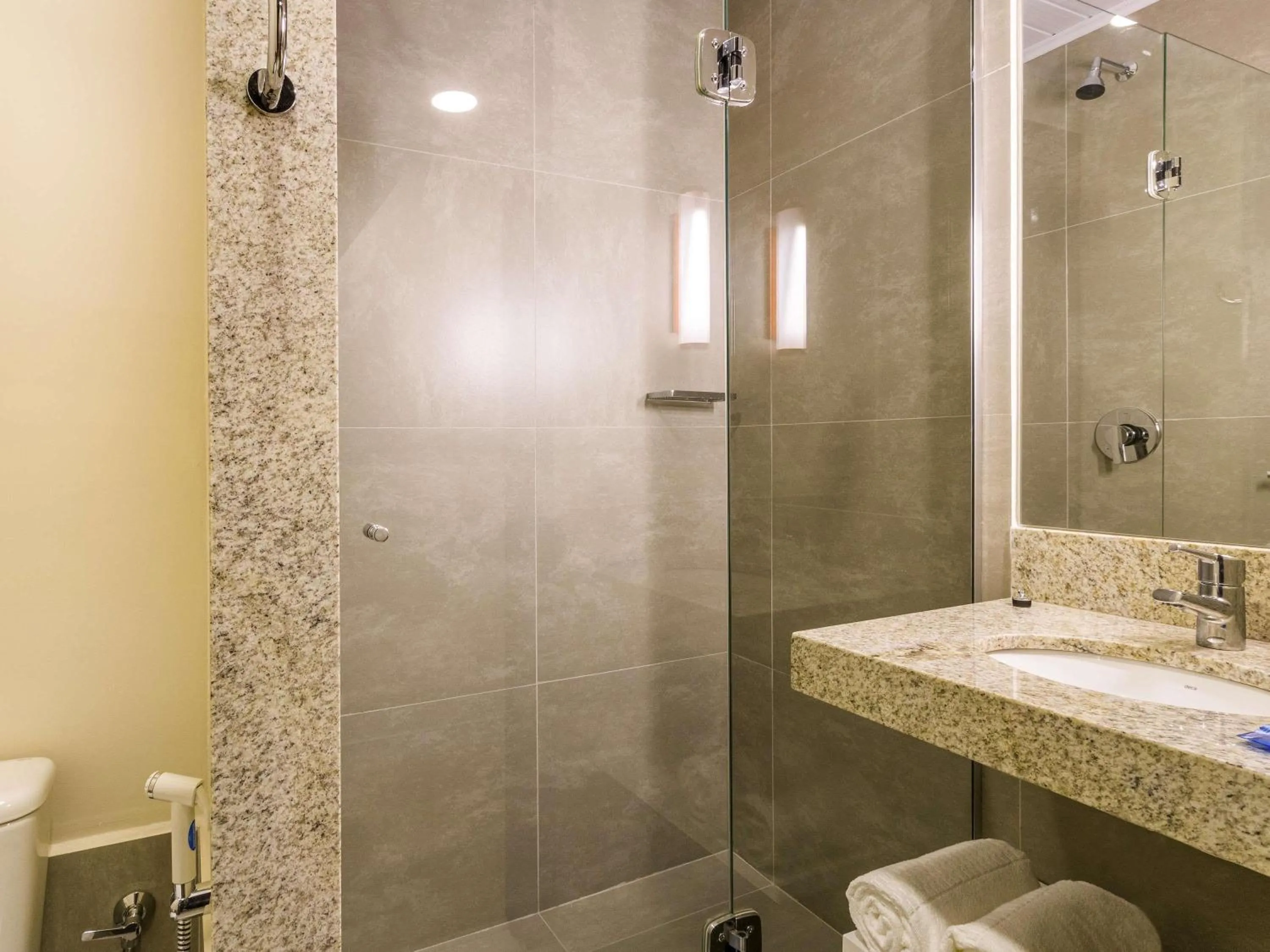 Modern Apartment with 1 Double Bed - single occupancy in ibis Budget Ribeirão Preto Vila do Golf