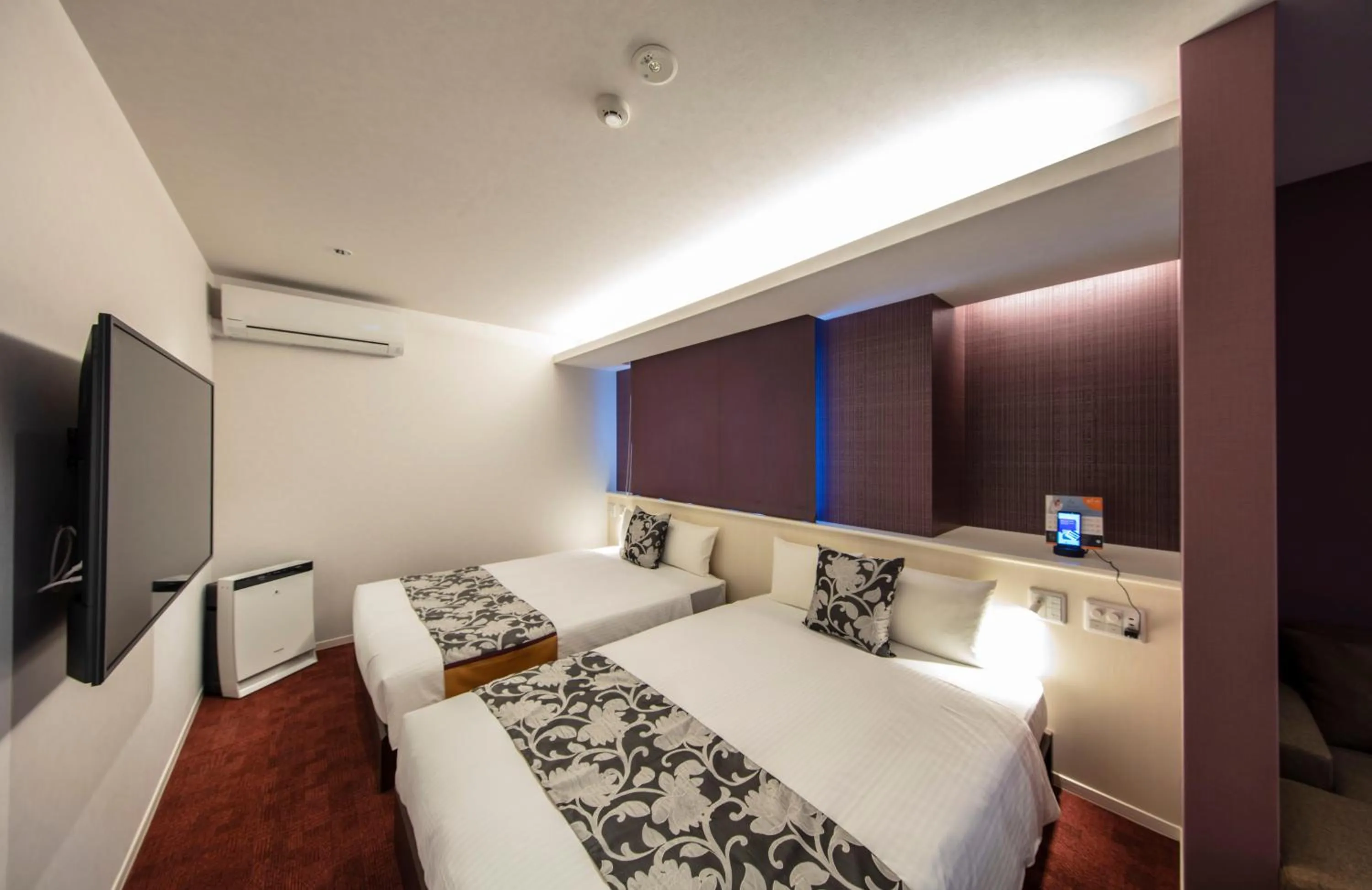 Superior Twin Room in GRAND BASE Okayama Ekimae