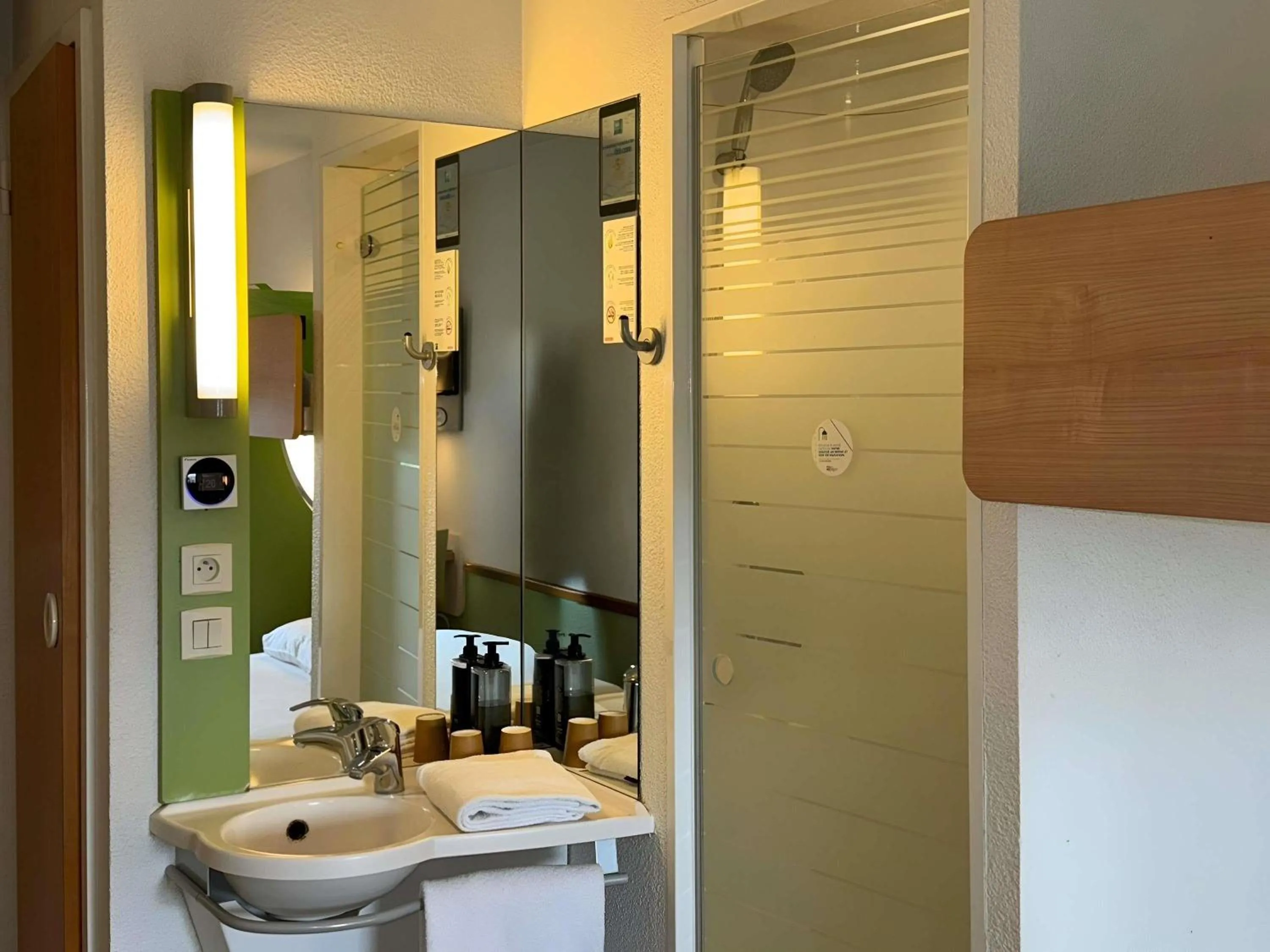 Standard Triple Room in Hotel Ibis Budget Cosne Sur Loire