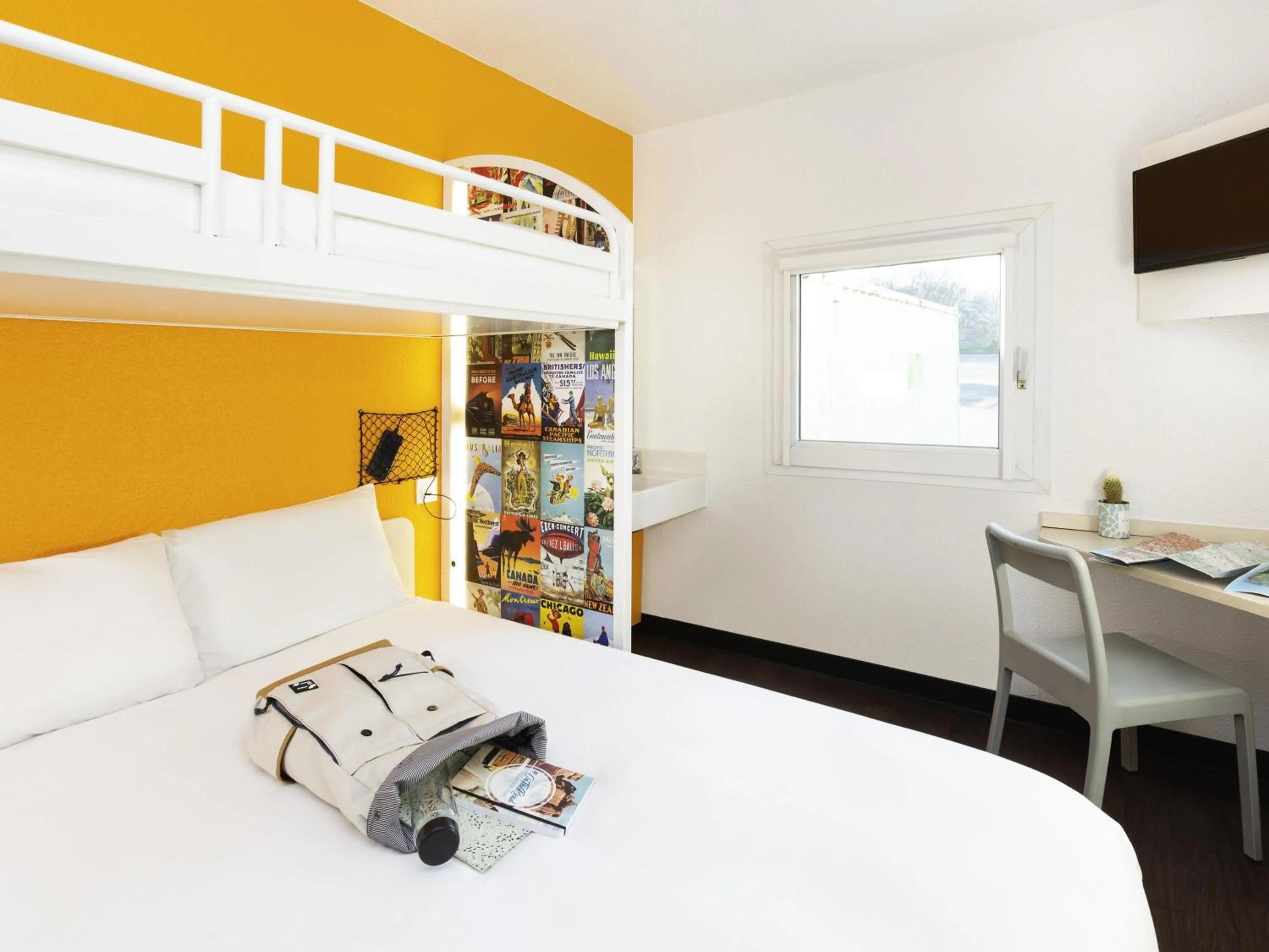 Triple Room with Shared Bathroom in hotelF1 Lorient