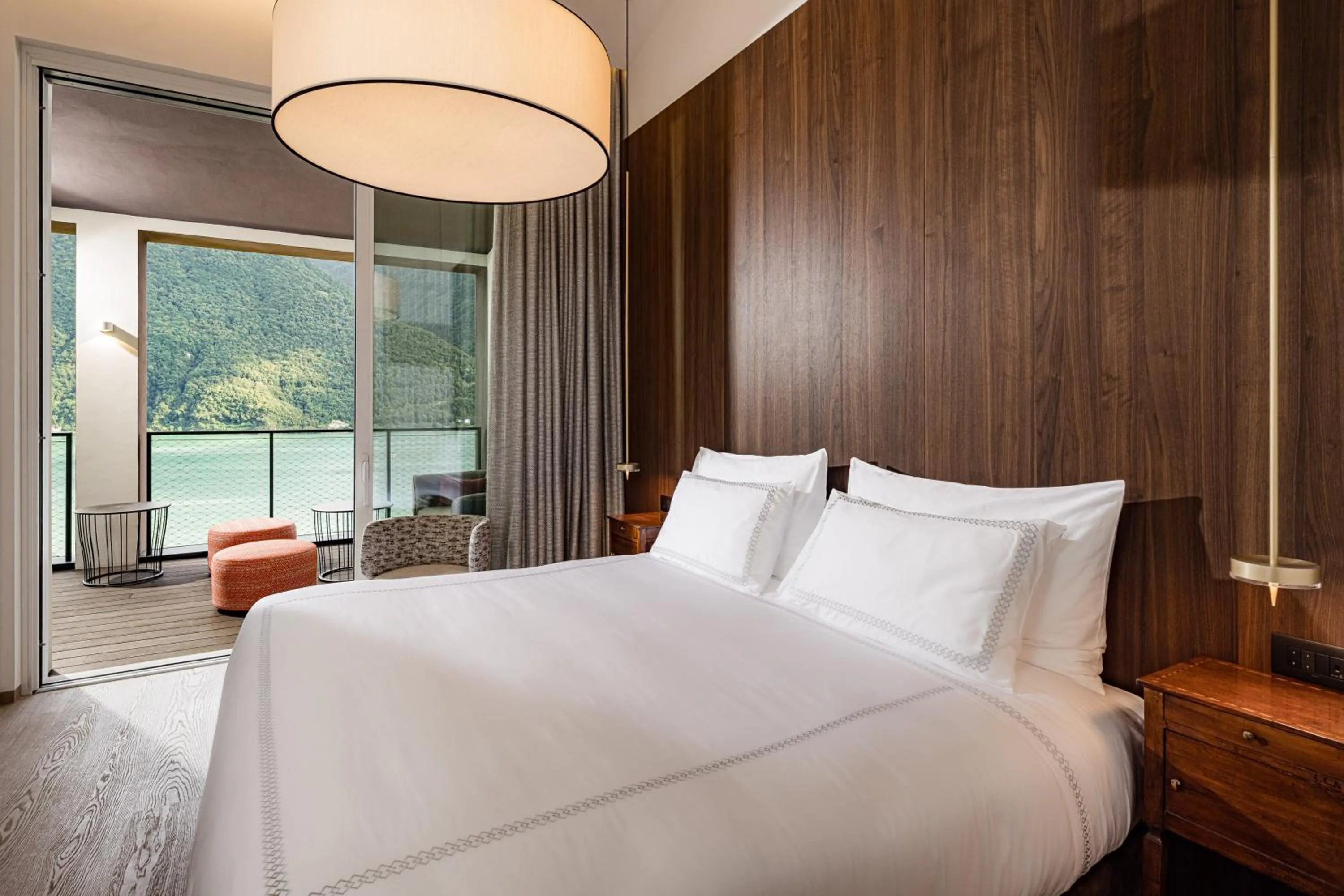 One-Bedroom Suite with Lake View in ARIA Retreat & SPA - The Leading Hotels of the World, located within Parco San Marco Resort