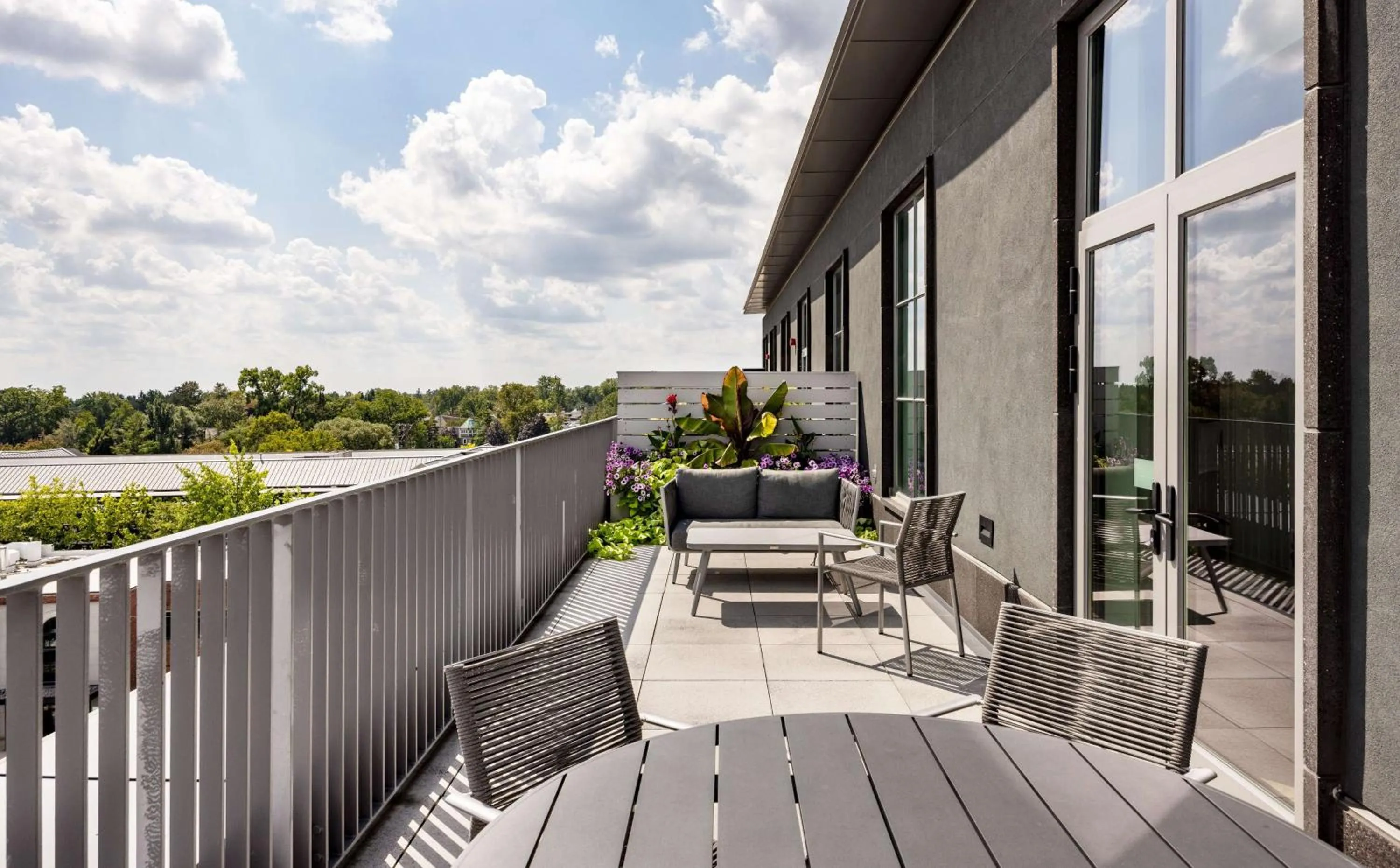 King Suite with Terrace in Daxton Hotel Birmingham, Curio Collection by Hilton