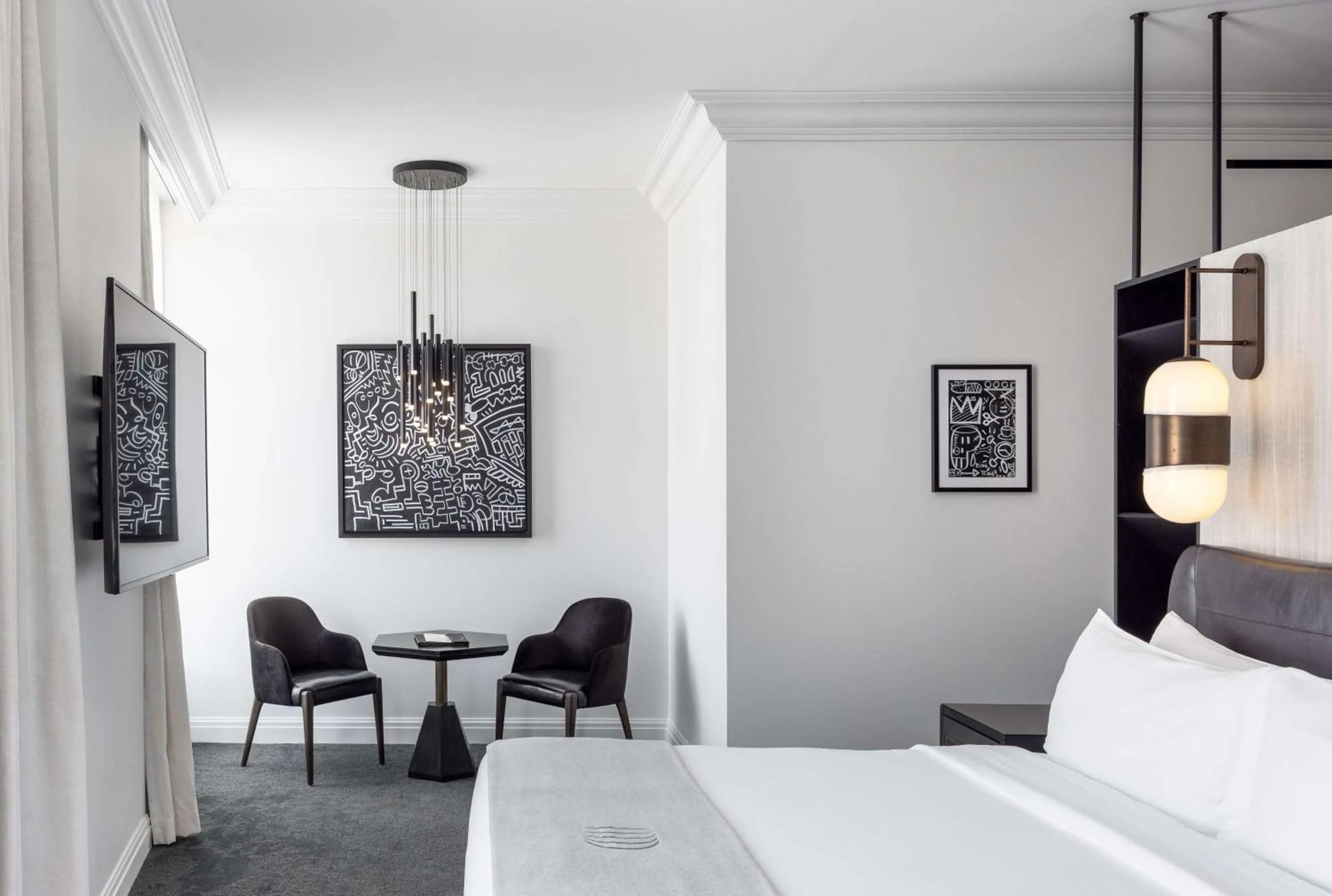 Atrium King Junior Suite in Daxton Hotel Birmingham, Curio Collection by Hilton