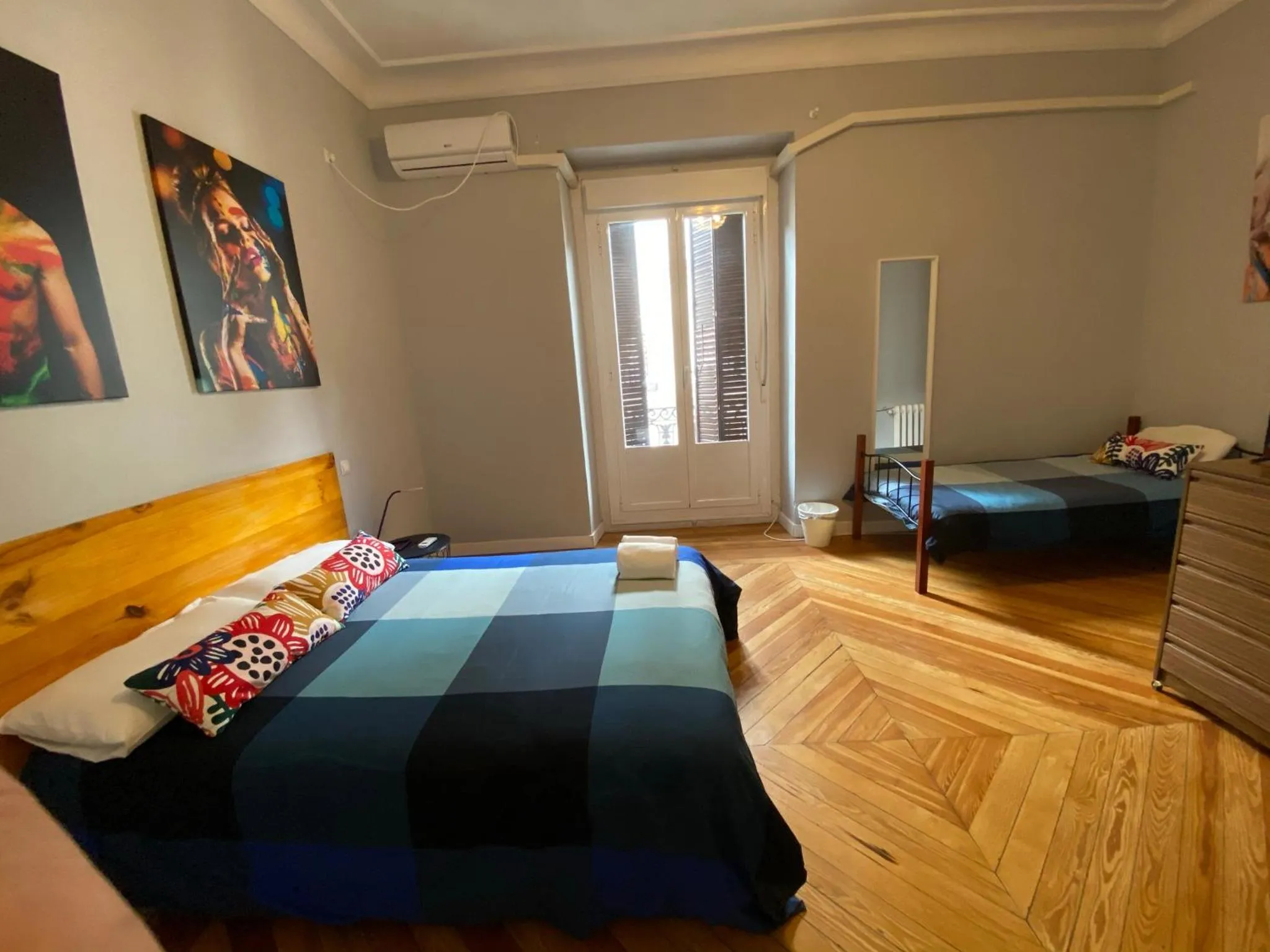 Quadruple Room with Private Bathroom in Arc House Madrid - Puerta del Sol Only Adults