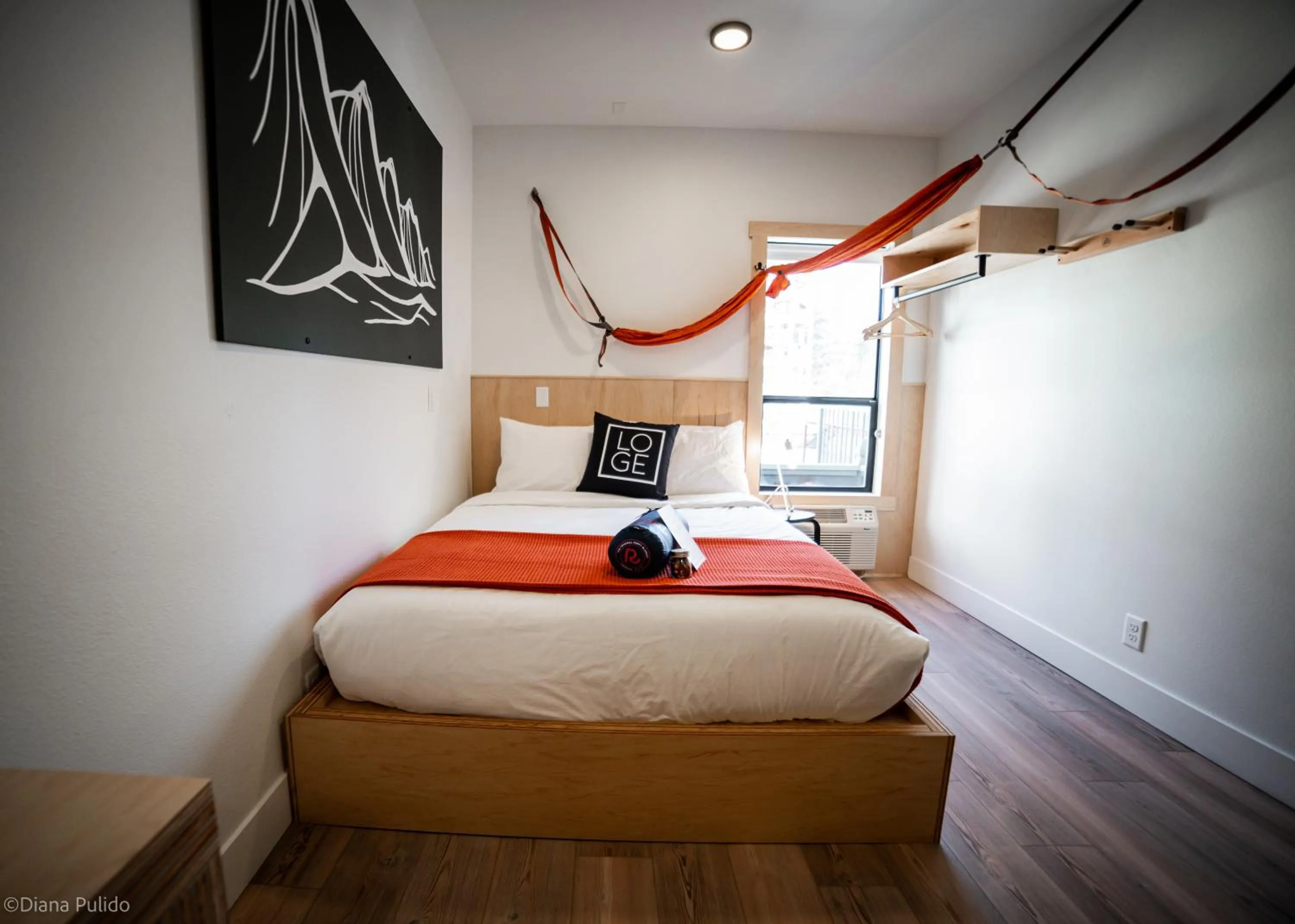 Queen Room with Shared Bathroom in LOGE Leavenworth