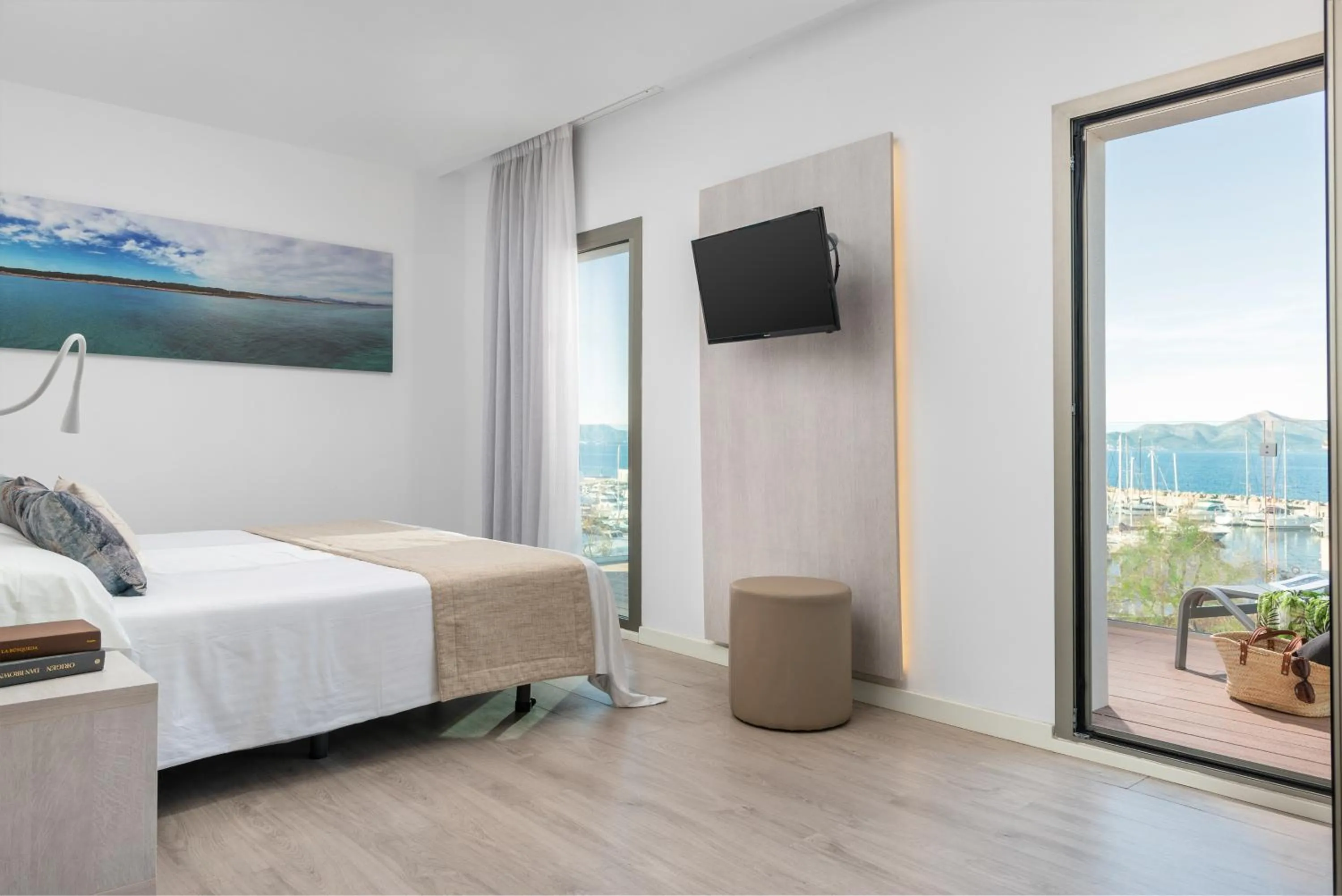 Superior Double Room with Sea View in Llaut Boutique Hotel