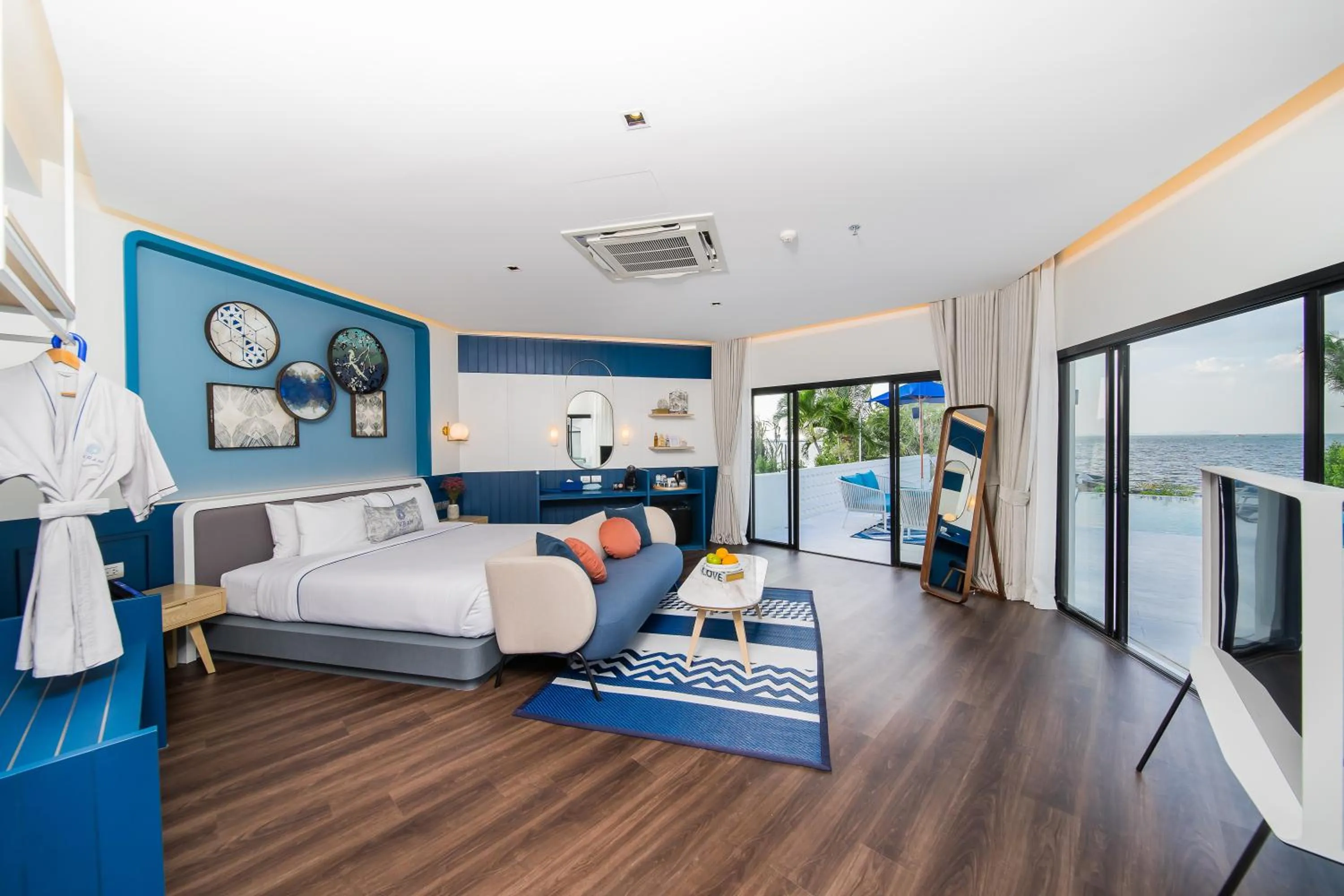 Villa - Beach Front in Kram Pattaya