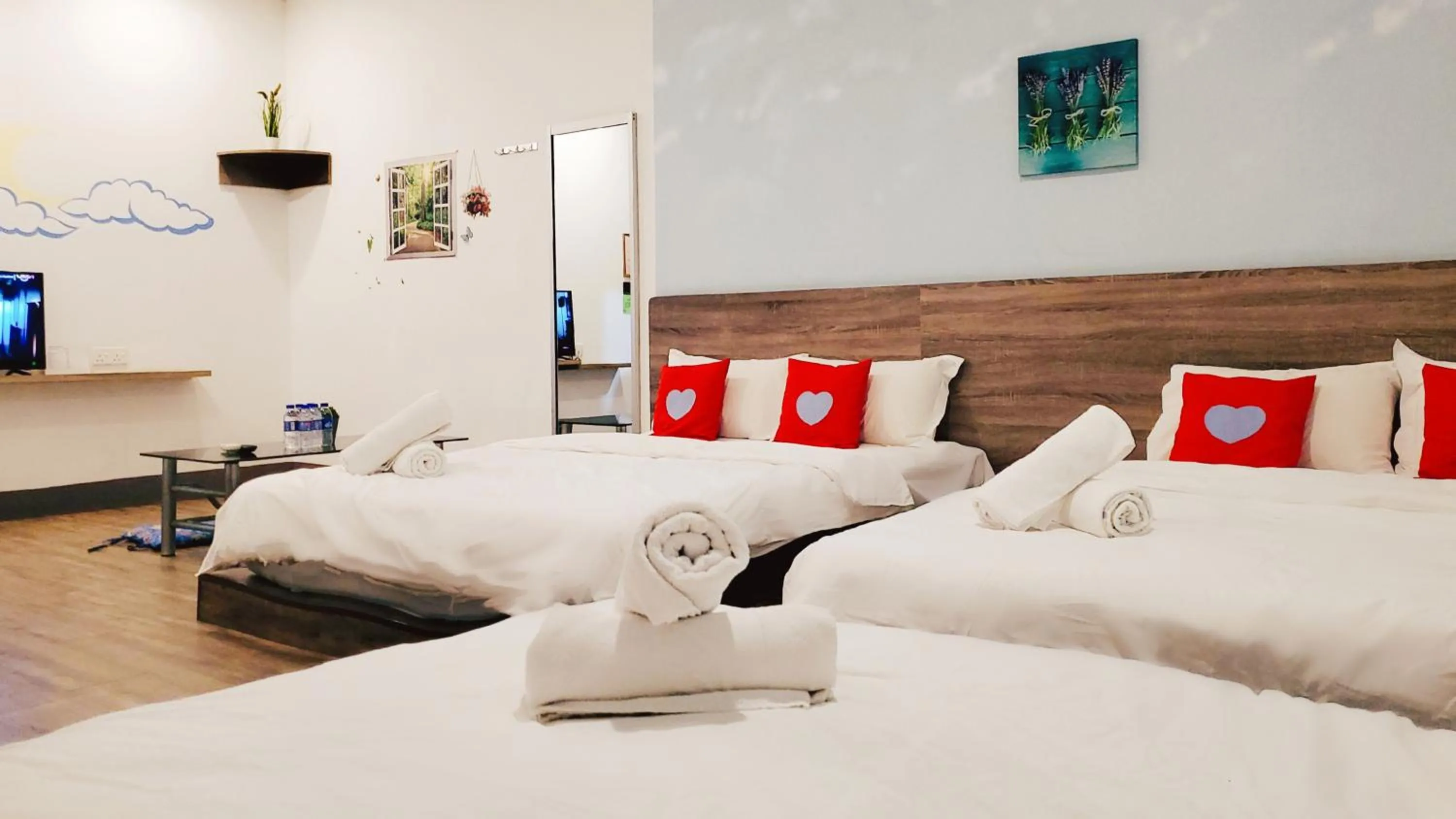 Family Suite in Winggarden Murals House by JE Boutique Guesthouse