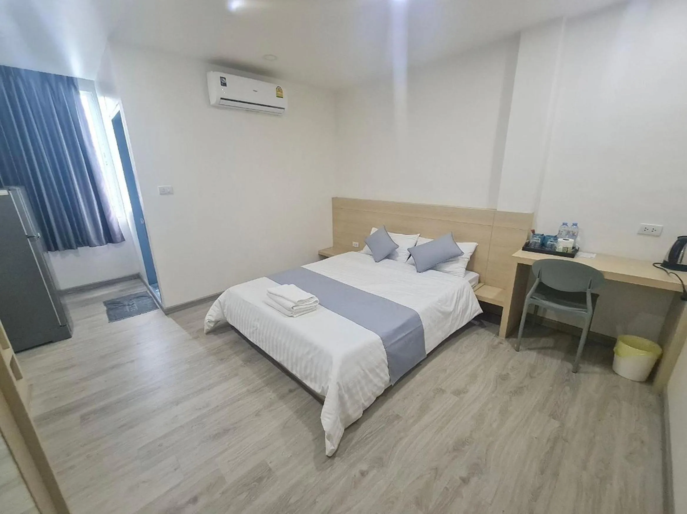 Standard King Room in El Huq