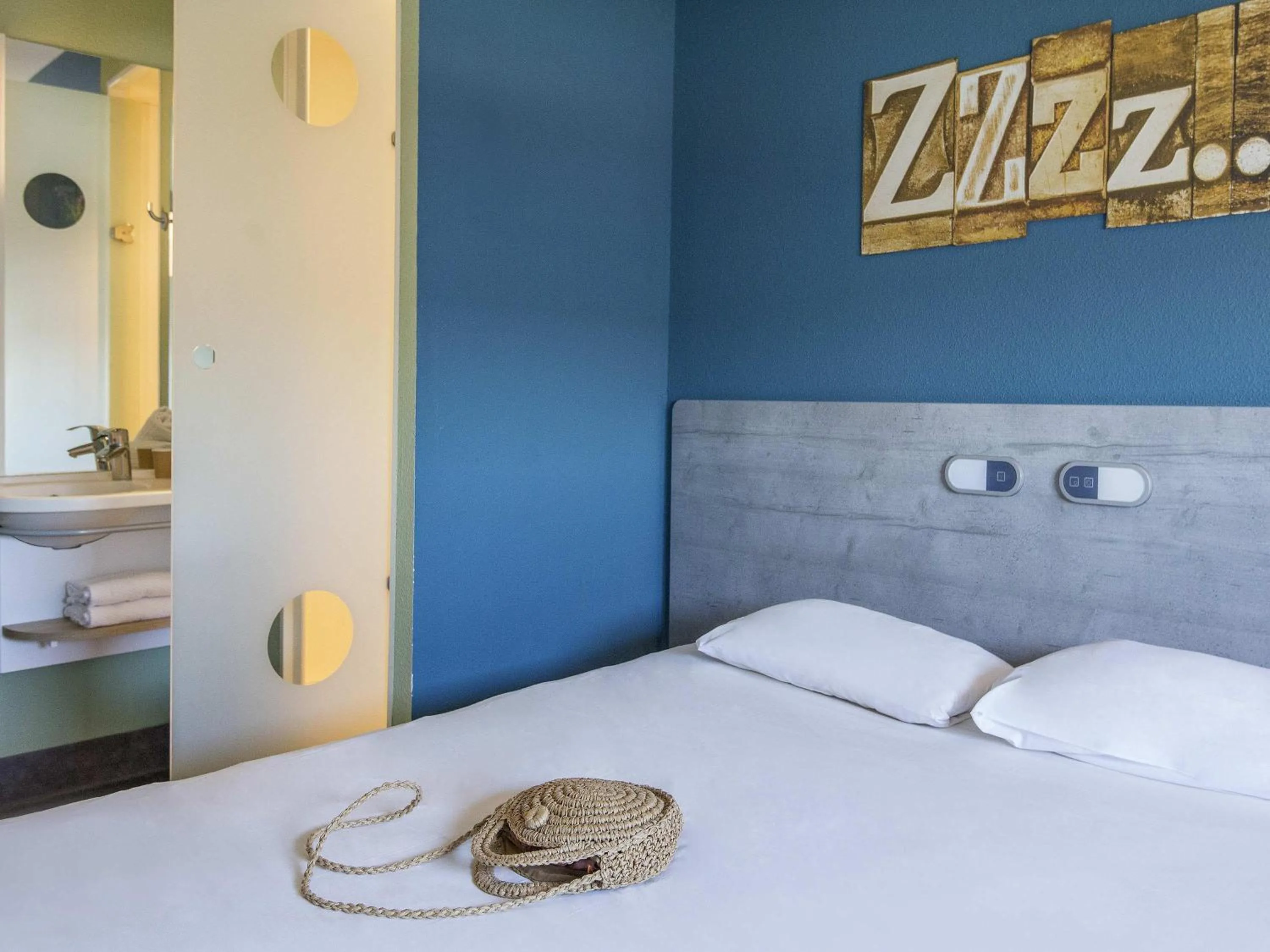 Double Room in ibis budget Rueil Malmaison