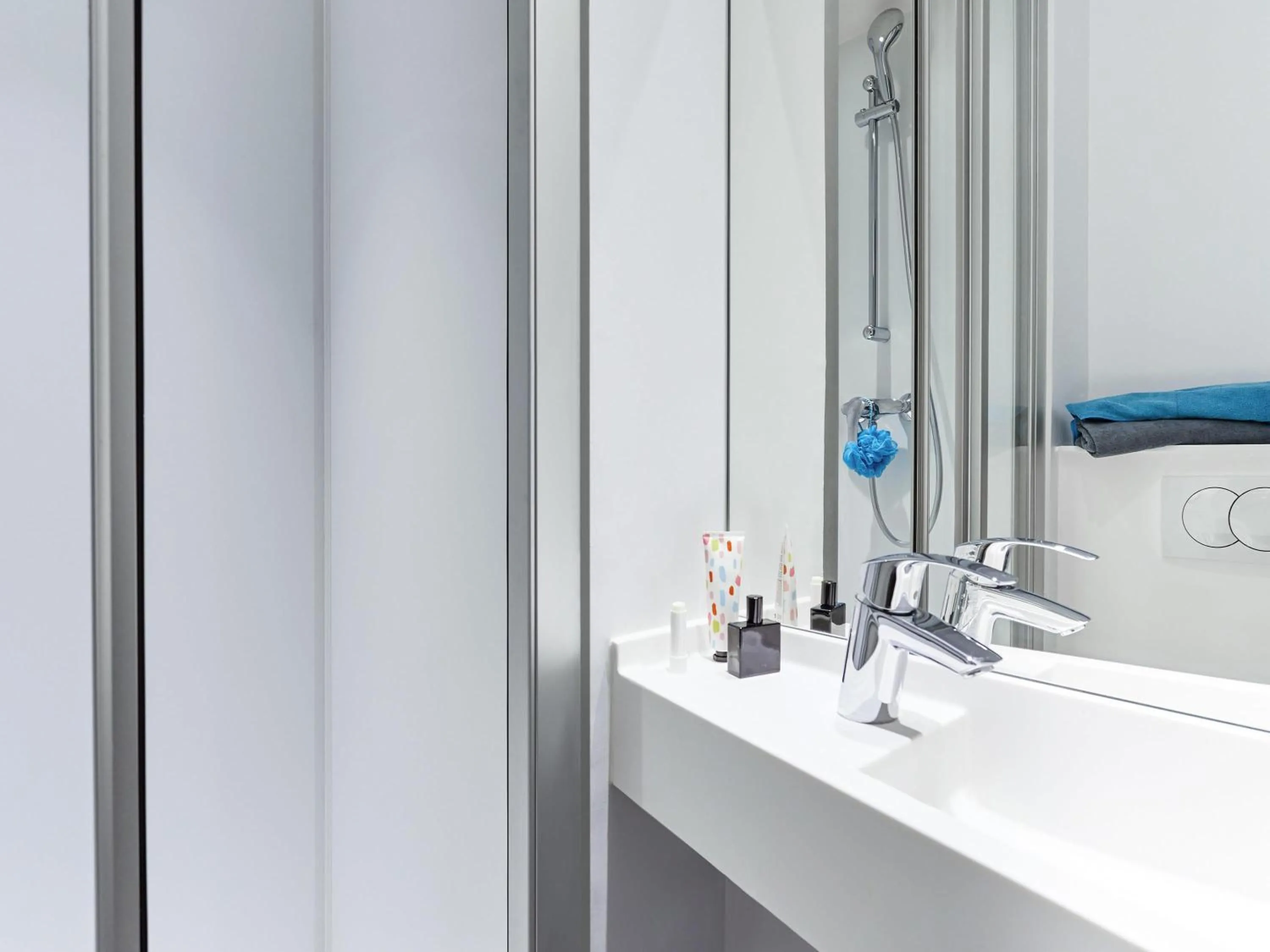 Cabrio Room with Private Bathroom in hotelF1 Villepinte Parc des Expositions