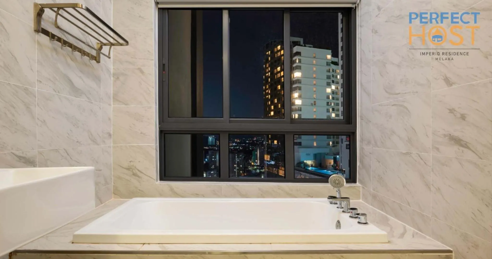  Studio Twin Room with City View in Imperio Residence Seafront by Perfect Host