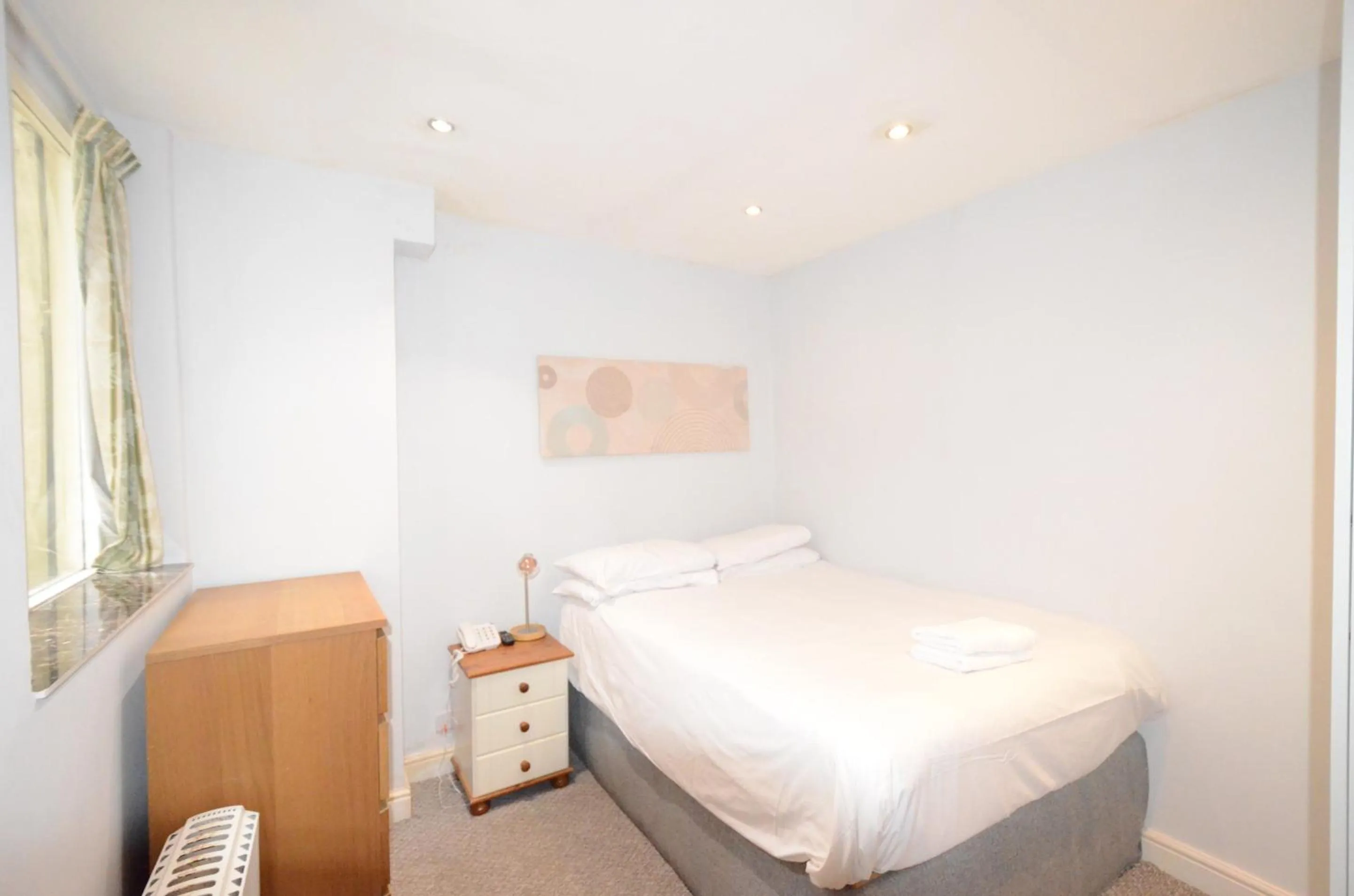 Standard Single Room in Amber Residence Hotel-Suites