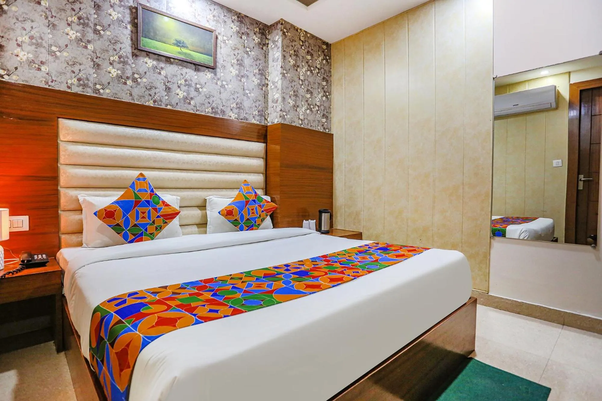 Deluxe Room - single occupancy in FabHotel Frolic