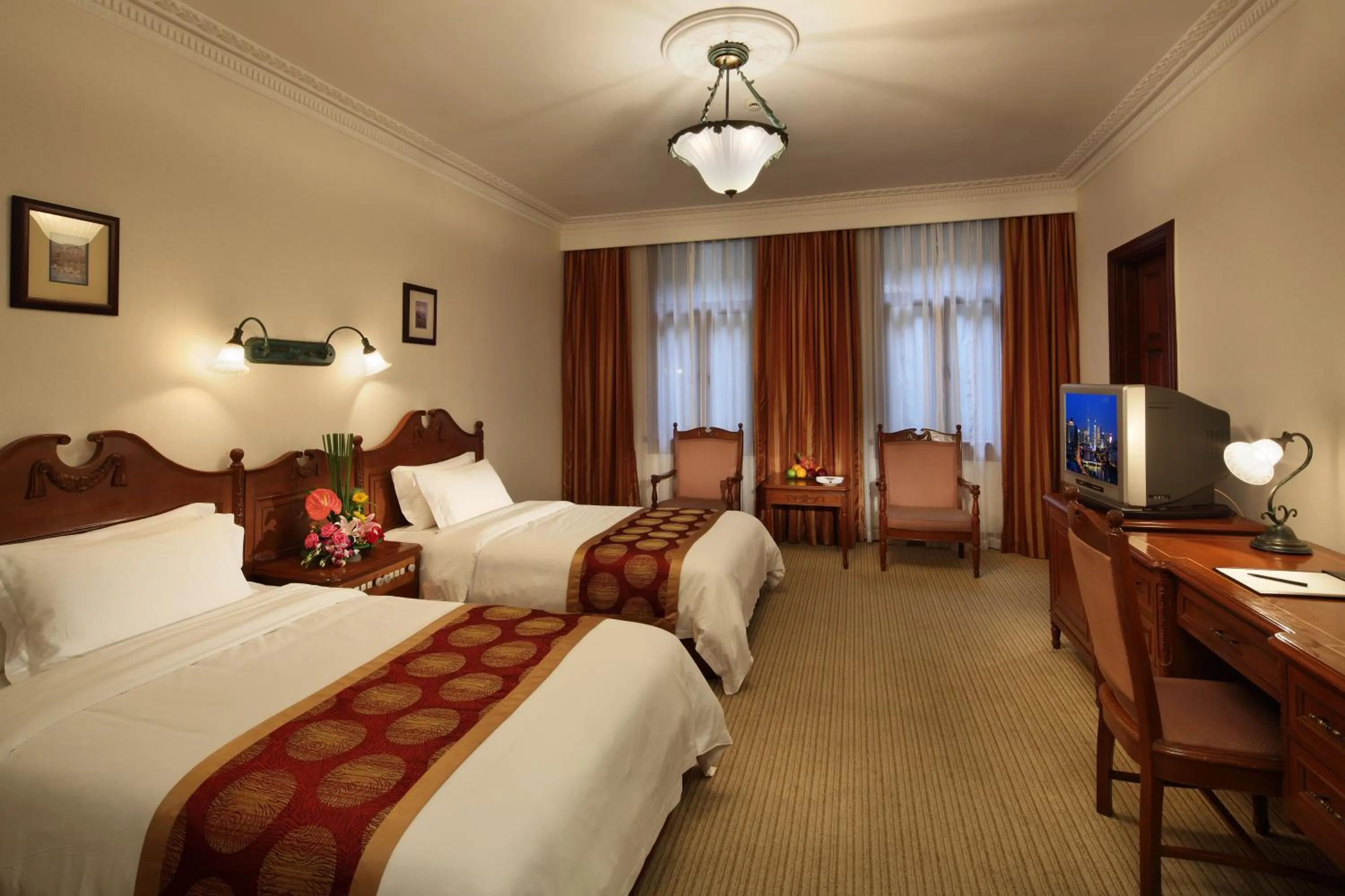 Standard Twin Room （Annex） in Jin Jiang Pacific Hotel