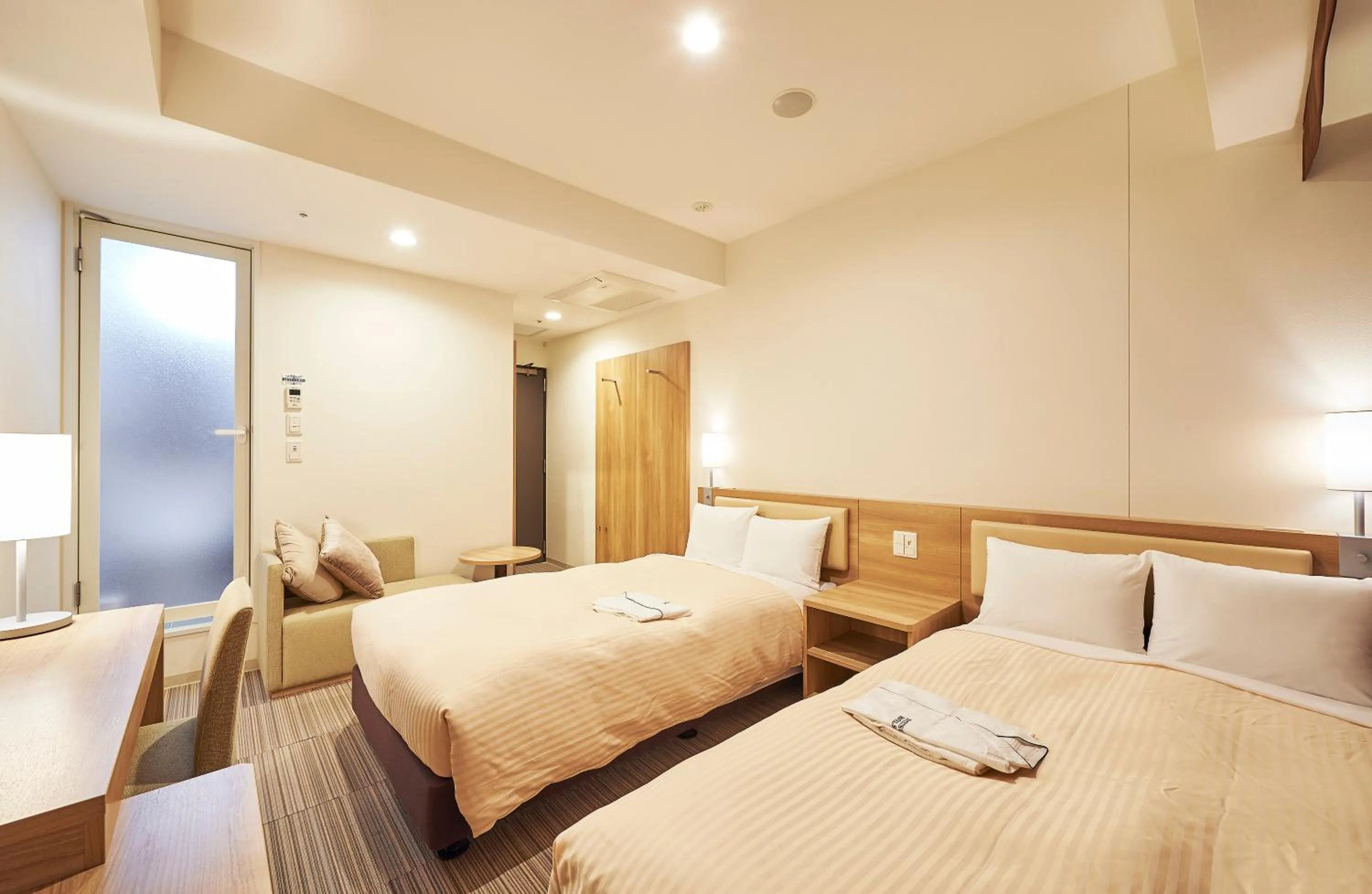 Twin Room - single occupancy - Non-Smoking in Sotetsu Fresa Inn Kanda-Otemachi
