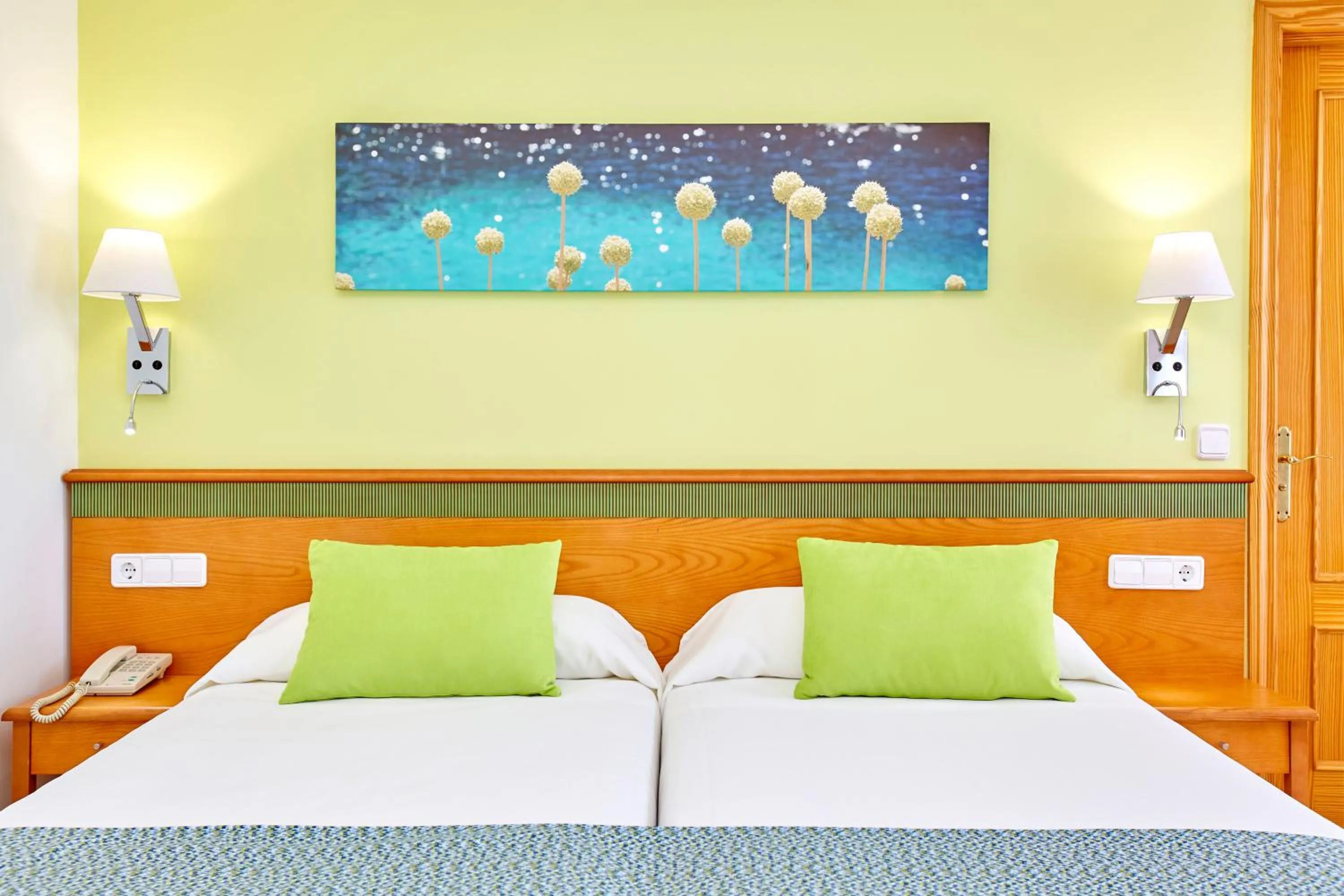 Double Room with Sea View in Universal Hotel Laguna