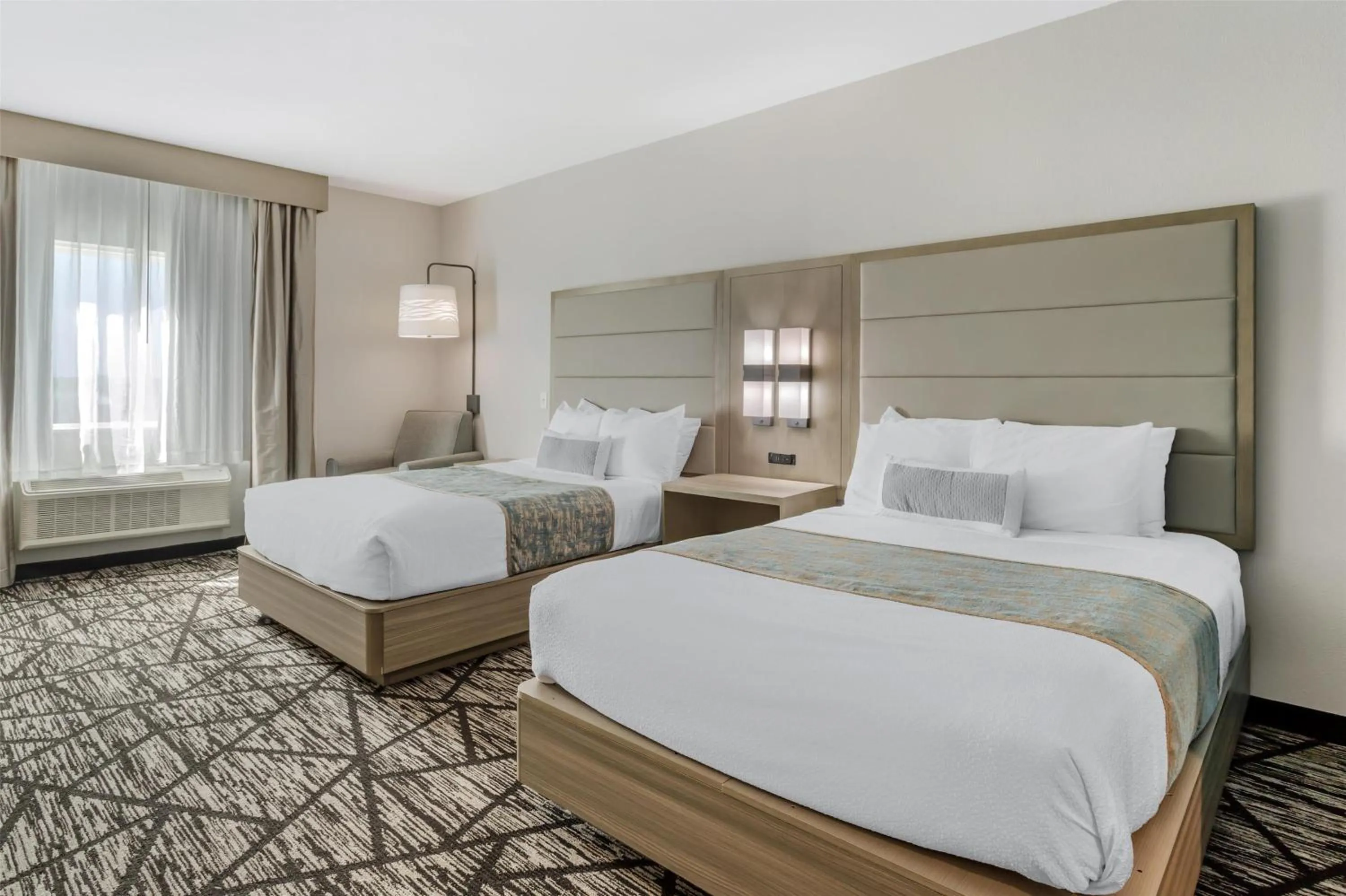 Queen Room with Two Queen Beds in Best Western Plus Mid County