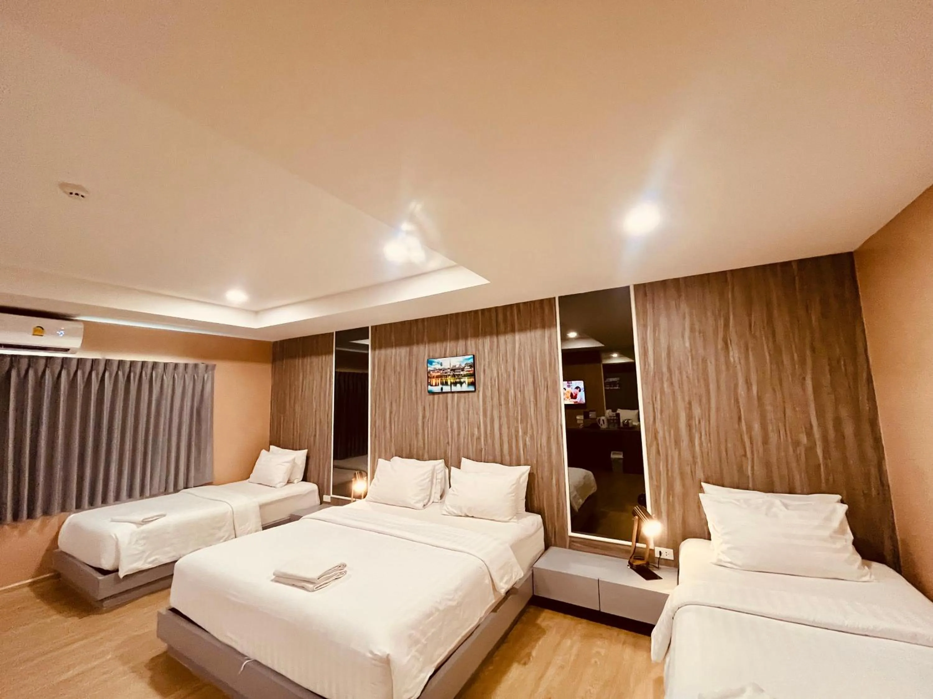 Quadruple Room with Mountain View in USABAI Riverside Boutique Hotel