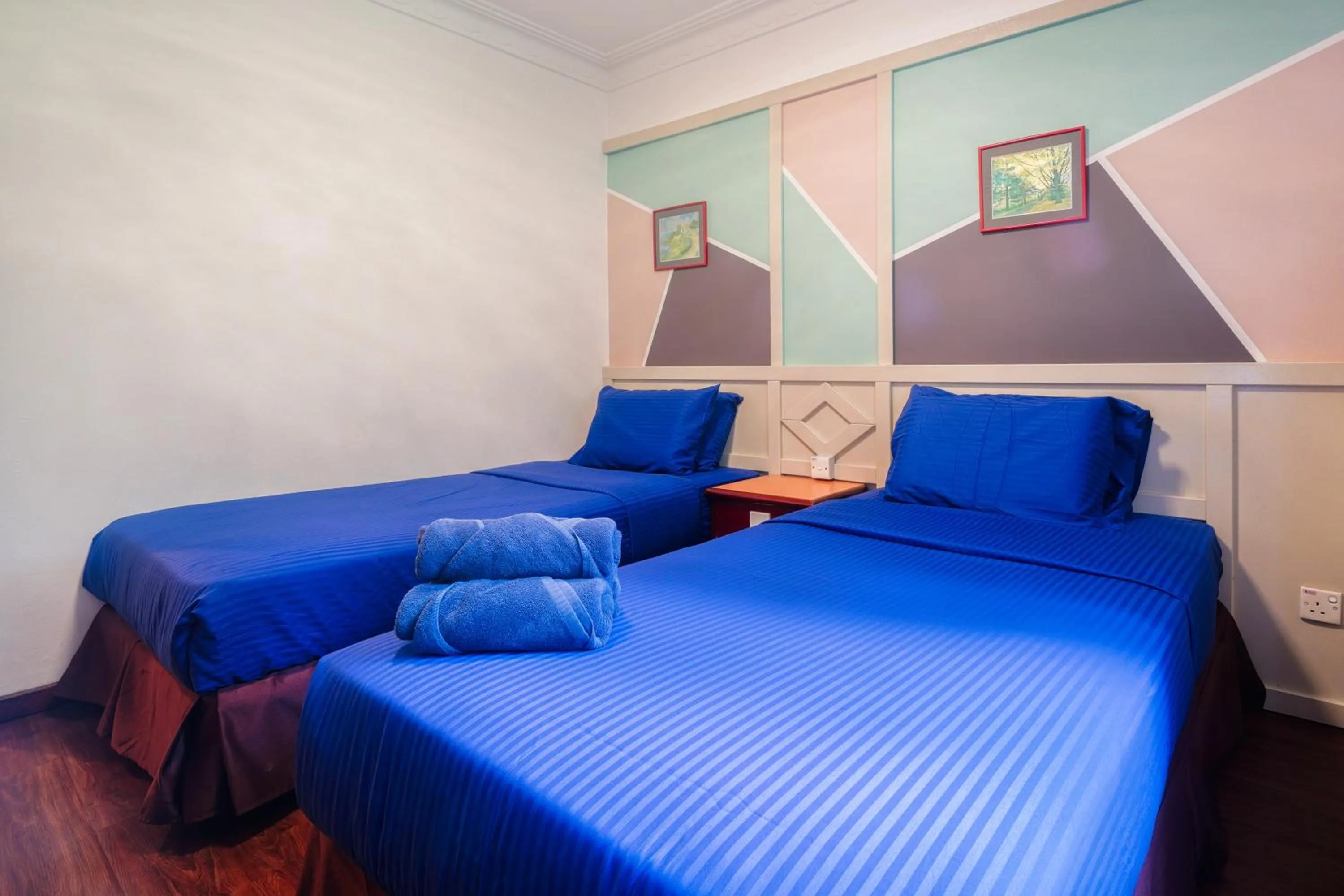 Three Bedroom Apartment with Balcony (Stairs Access Only) in Parkland Suites